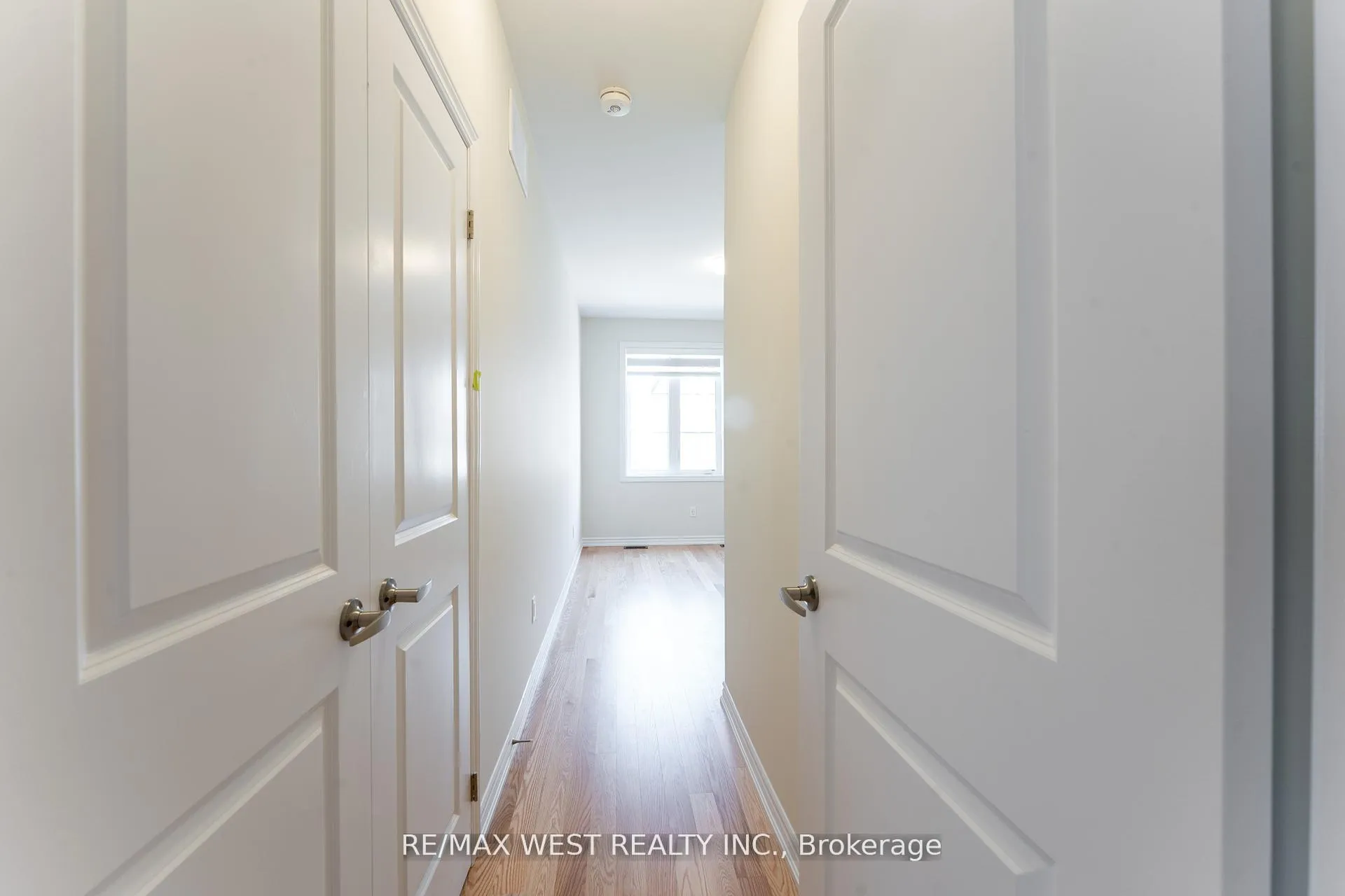 Photo 25 of 1424 National Common, Burlington, Tyandaga — HOMEH