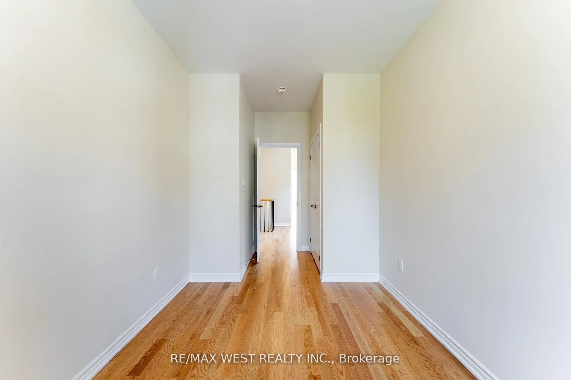 Photo 30 of 1424 National Common, Burlington, Tyandaga — HOMEH