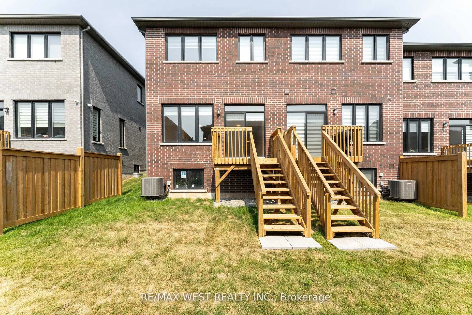 Photo 43 of 1424 National Common, Burlington, Tyandaga — HOMEH
