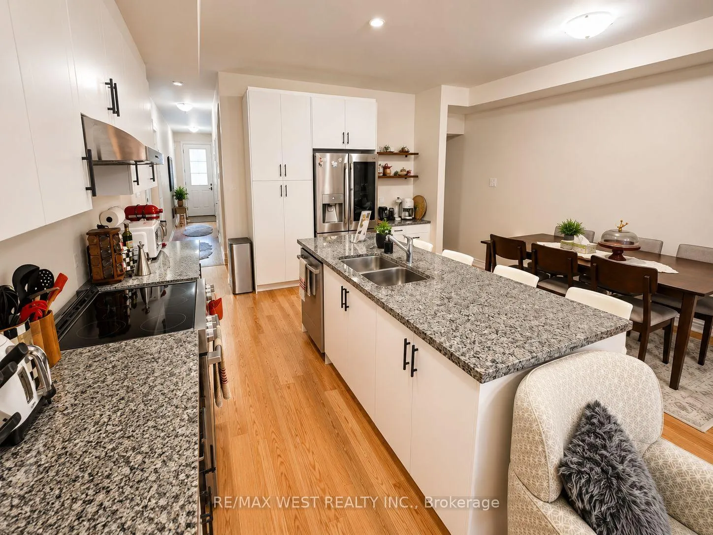 Photo 15 of 1424 National Common, Burlington, Tyandaga — HOMEH