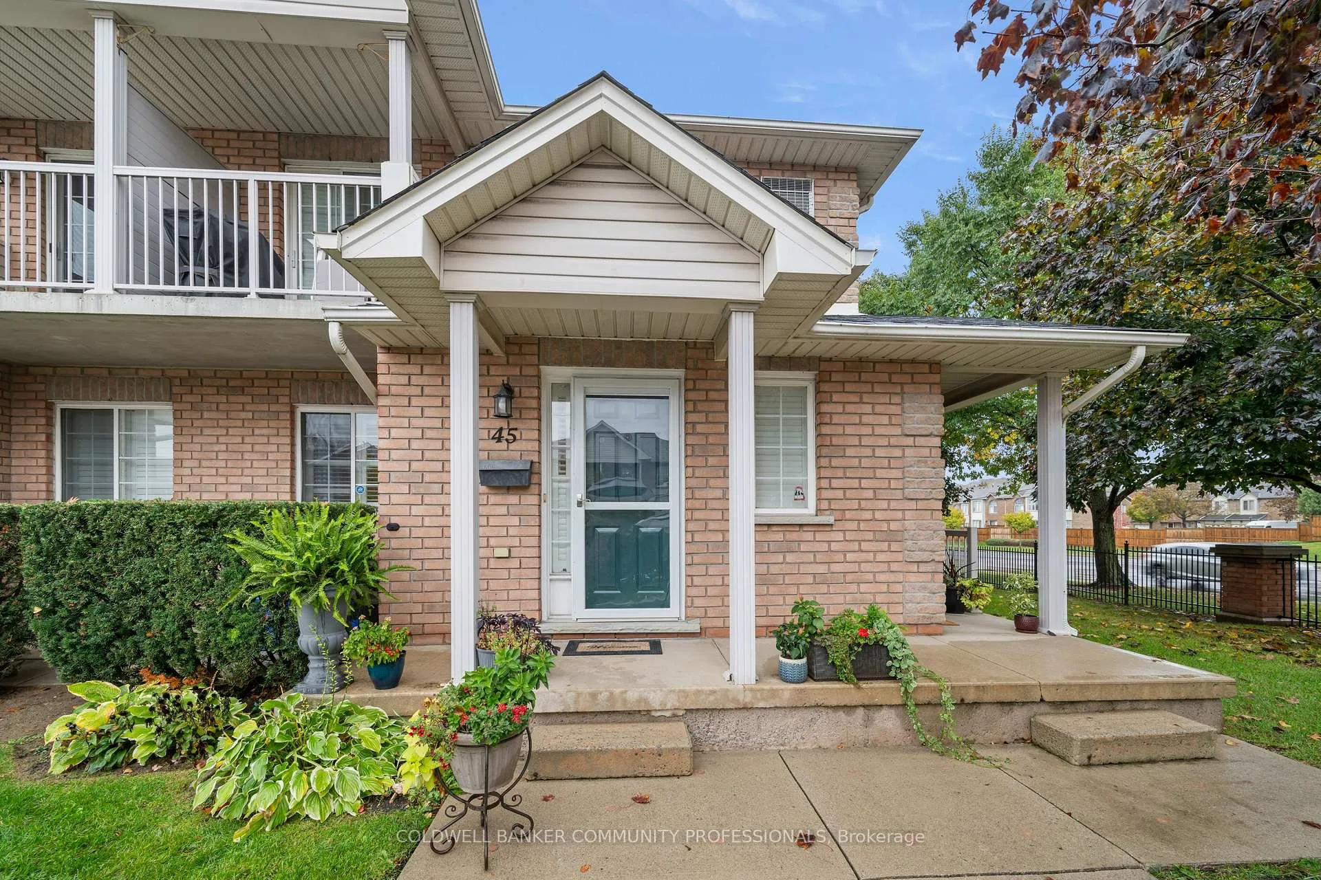 Photo 3 of Unit 45, 2737 King Street E, Hamilton, Greenford — HOMEH