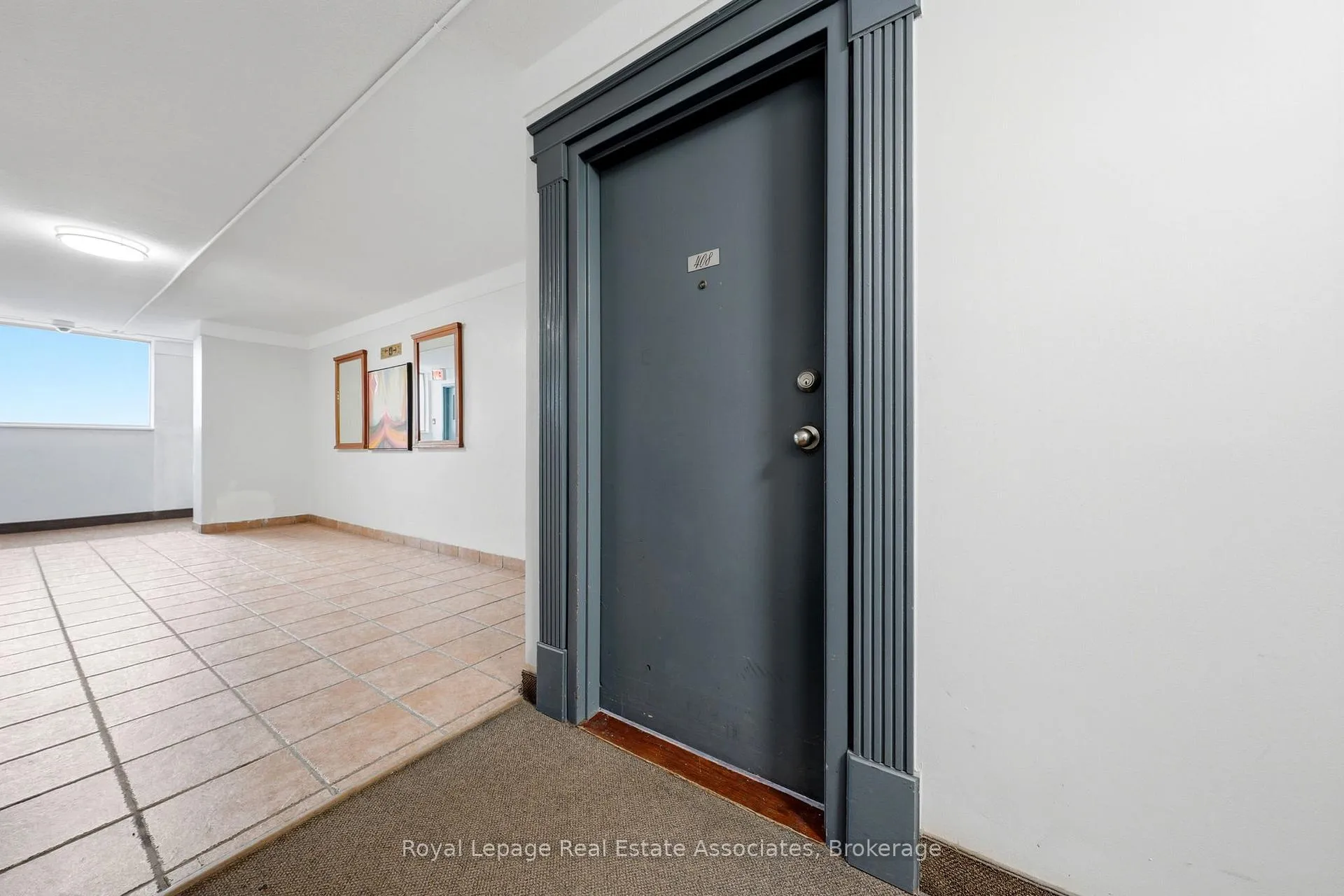 Photo 3 of Unit 408, 15 Nicklaus Drive, Hamilton, Vincent — HOMEH