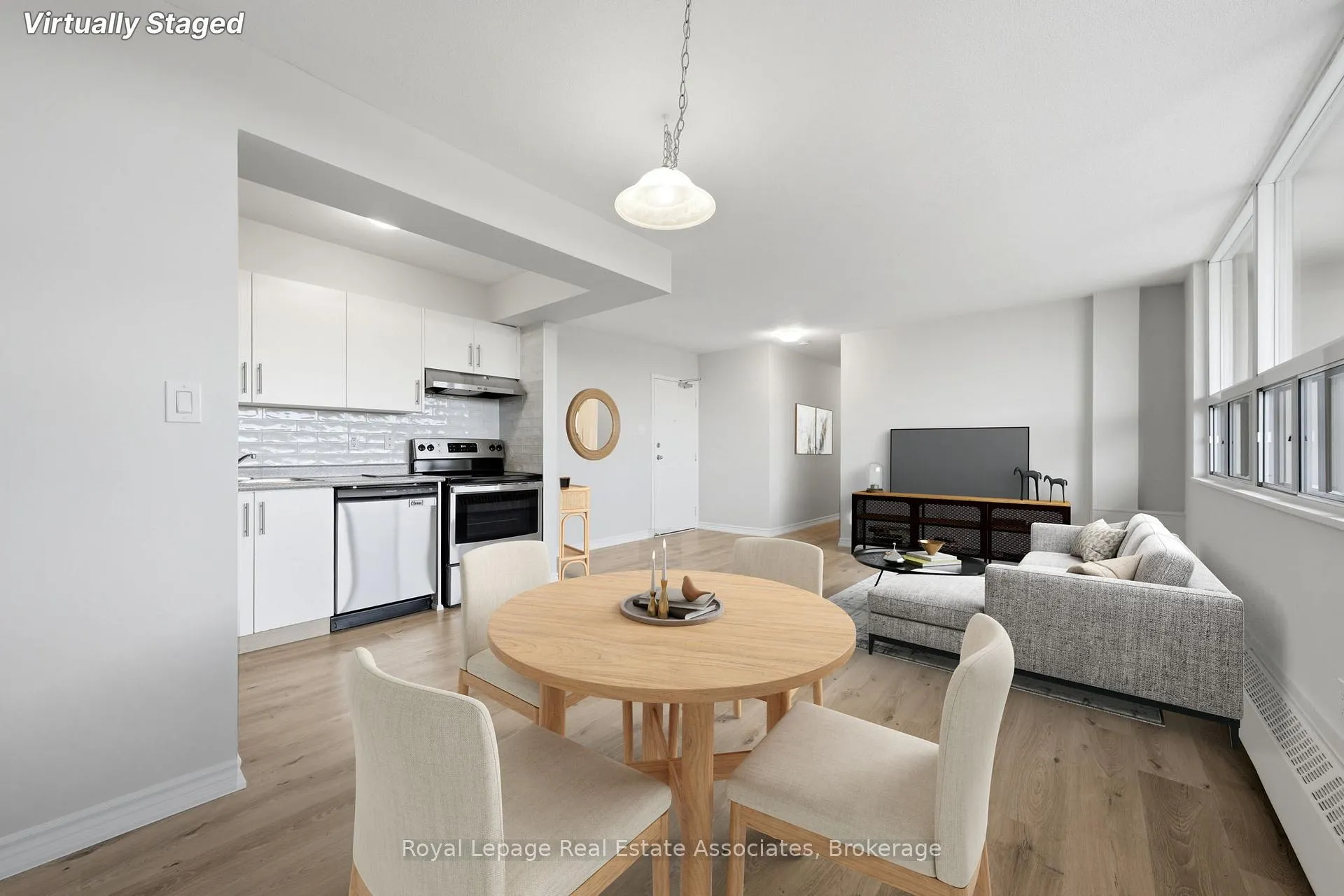 Photo 7 of Unit 408, 15 Nicklaus Drive, Hamilton, Vincent — HOMEH
