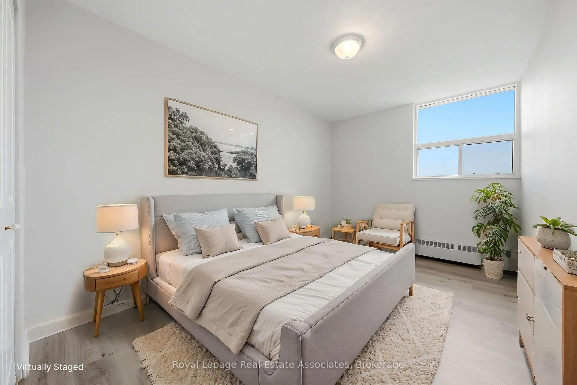 Photo 17 of Unit 408, 15 Nicklaus Drive, Hamilton, Vincent — HOMEH