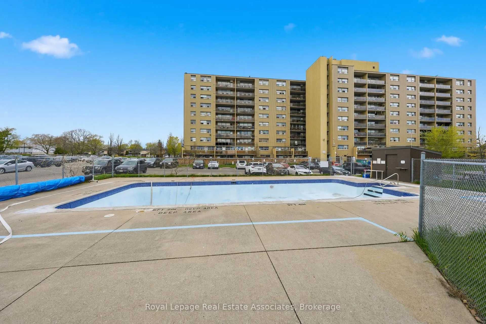 Photo 20 of Unit 408, 15 Nicklaus Drive, Hamilton, Vincent — HOMEH