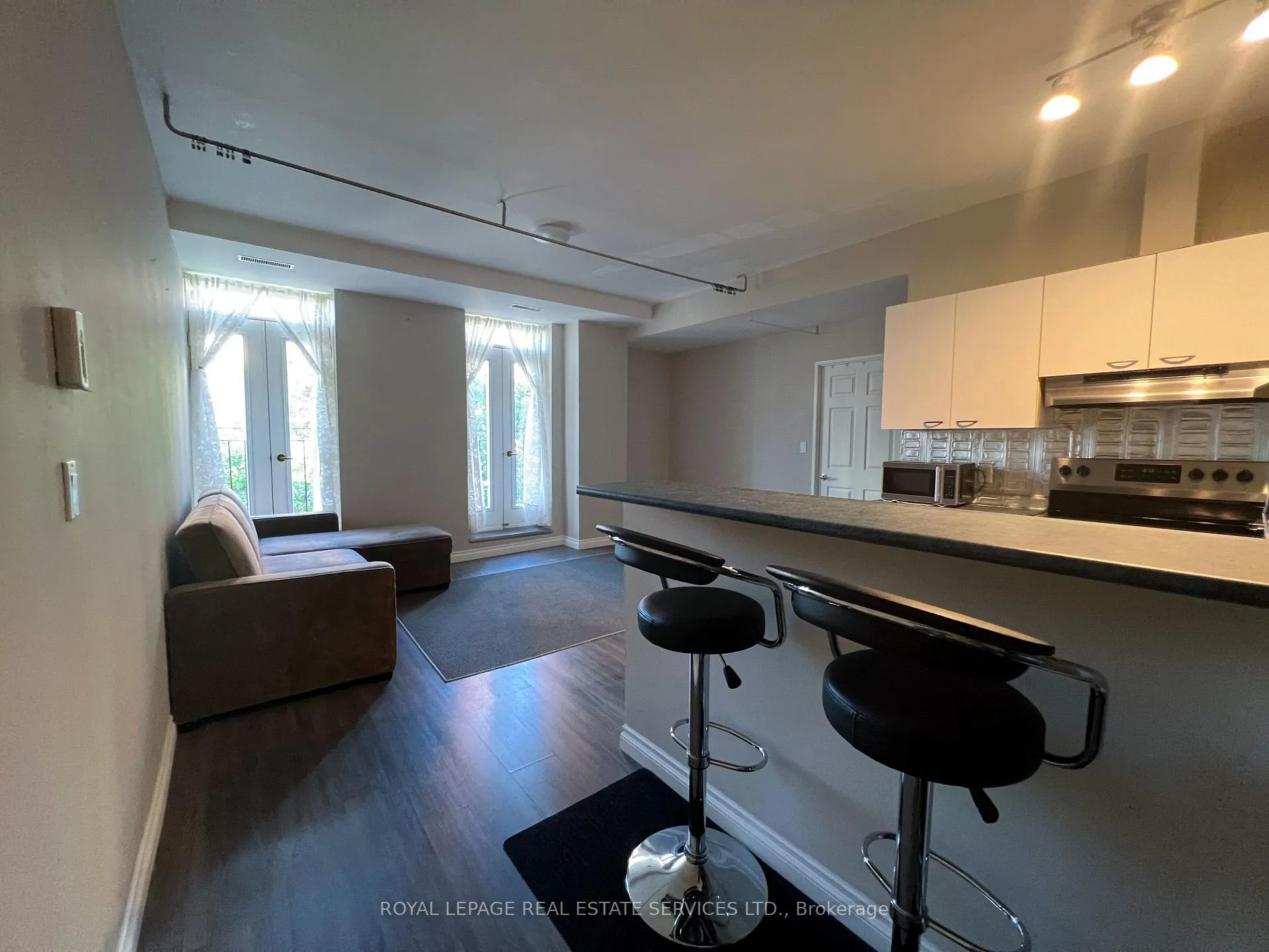 Photo 2 of Unit 302, 135 Maitland Street, Toronto, Church-Yonge Corridor — HOMEH