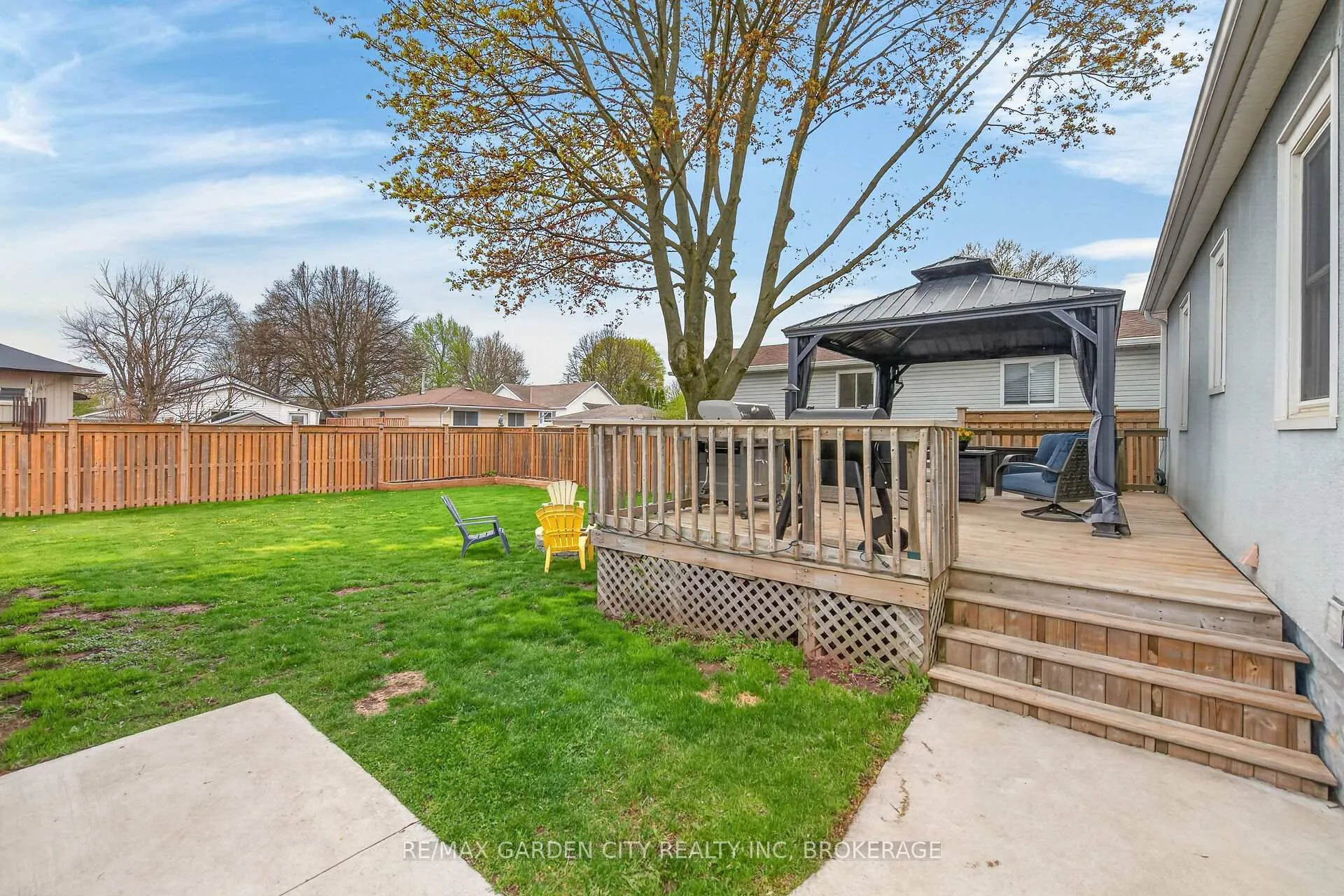 Photo 31 of 11 Sharpe Avenue, Welland, N. Welland — HOMEH