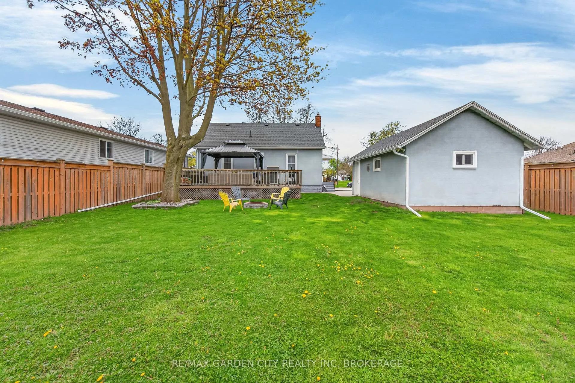 Photo 38 of 11 Sharpe Avenue, Welland, N. Welland — HOMEH