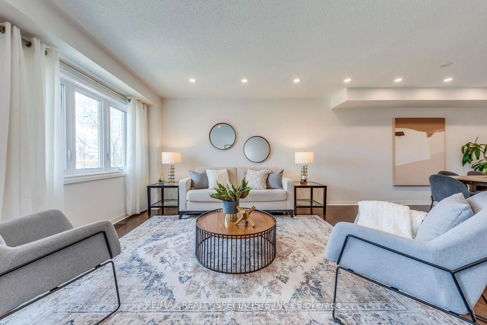 Photo 9 of 755 Candlestick Circle, Mississauga, Hurontario — HOMEH