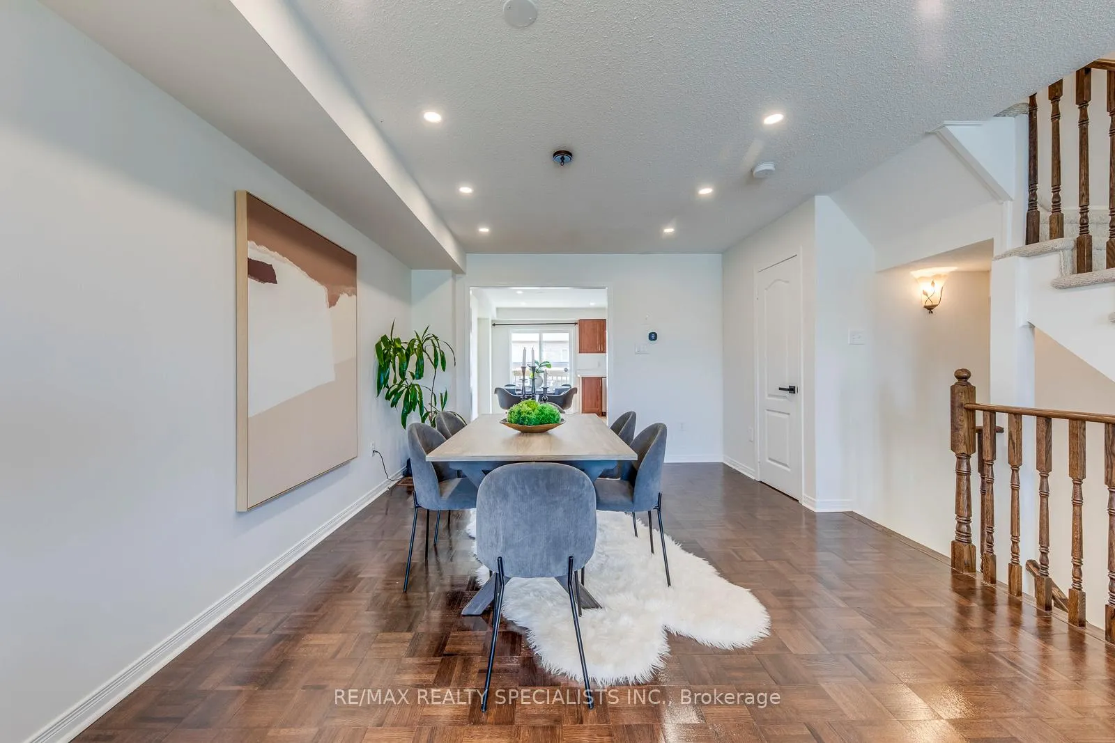 Photo 12 of 755 Candlestick Circle, Mississauga, Hurontario — HOMEH