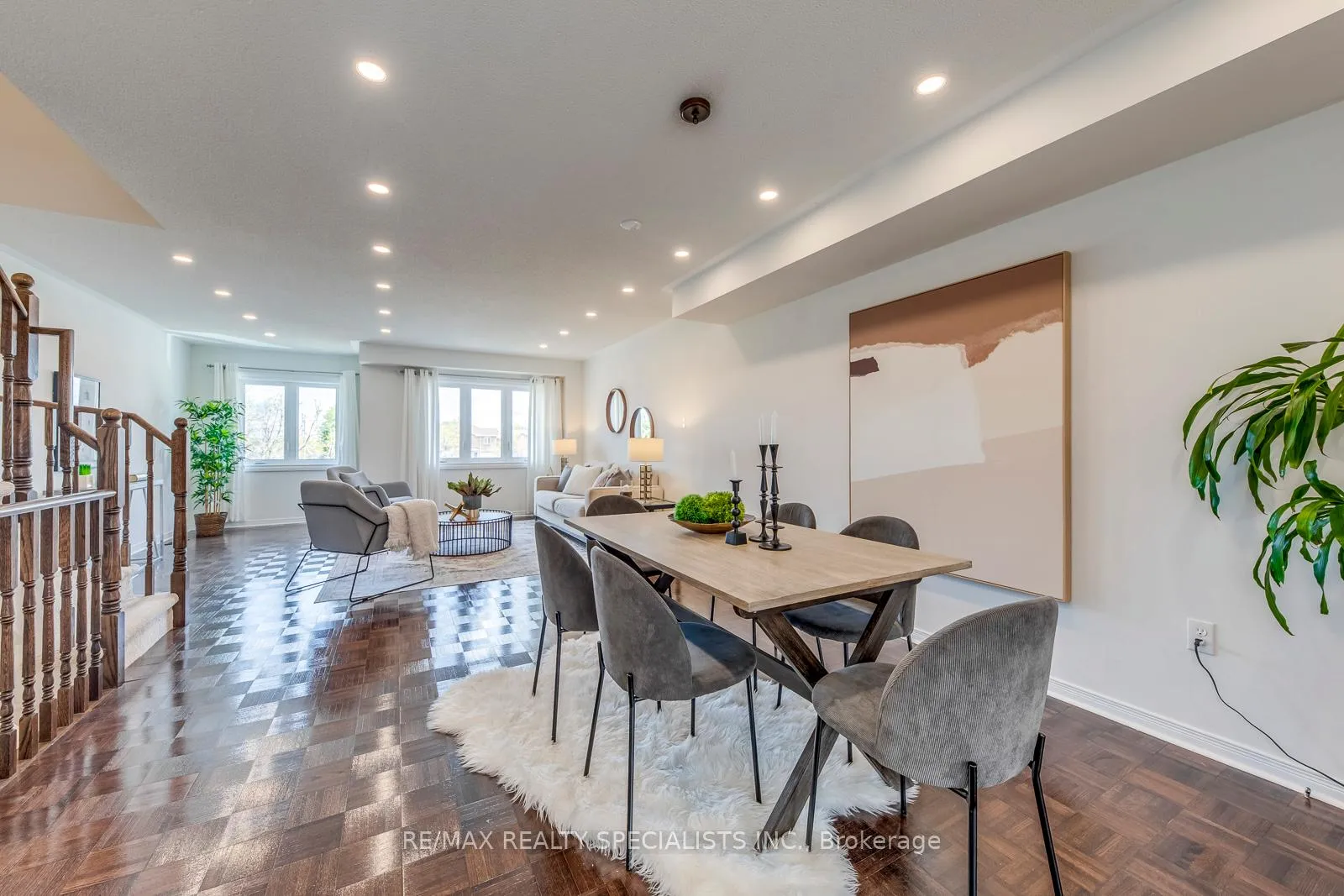 Photo 13 of 755 Candlestick Circle, Mississauga, Hurontario — HOMEH