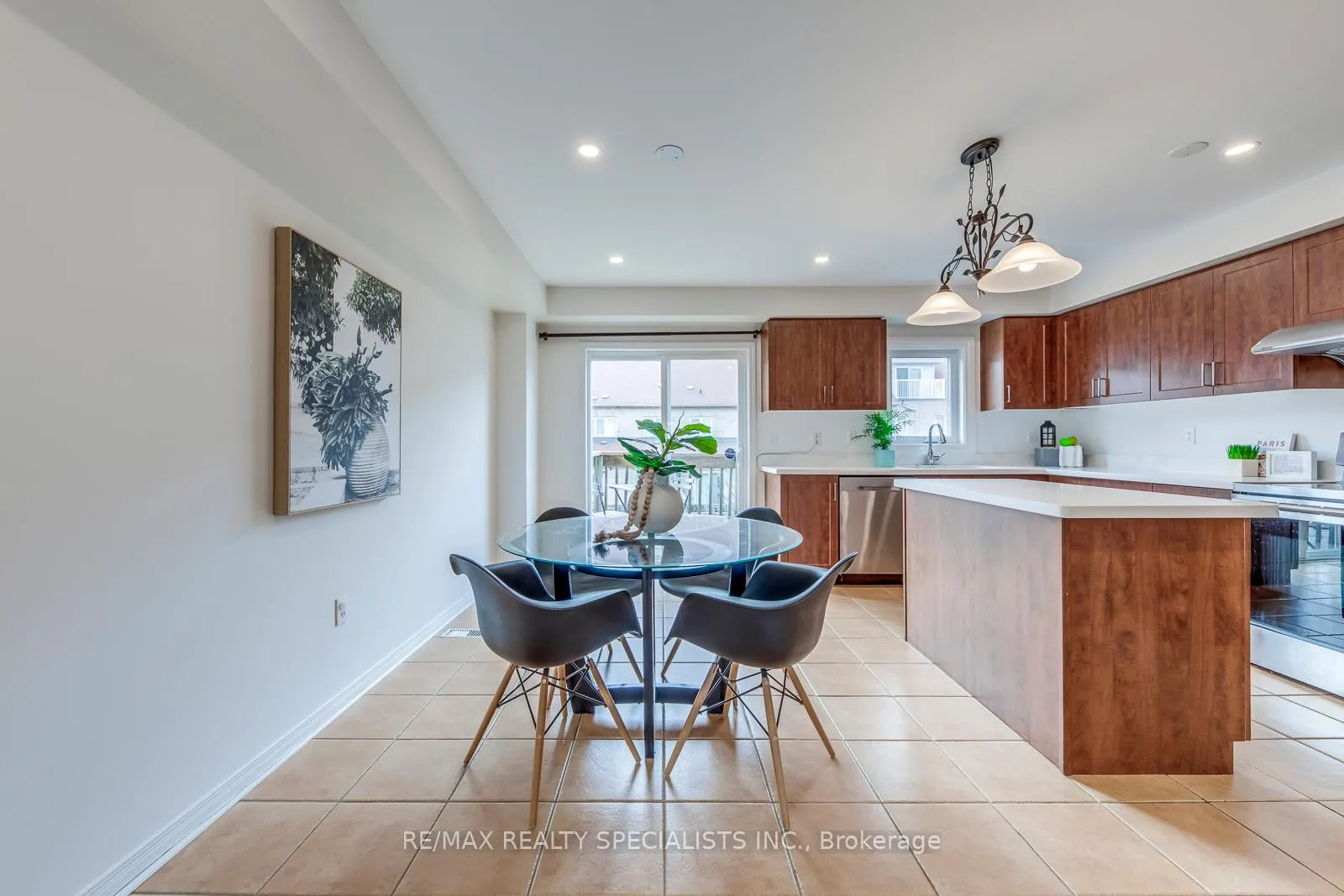 Photo 15 of 755 Candlestick Circle, Mississauga, Hurontario — HOMEH