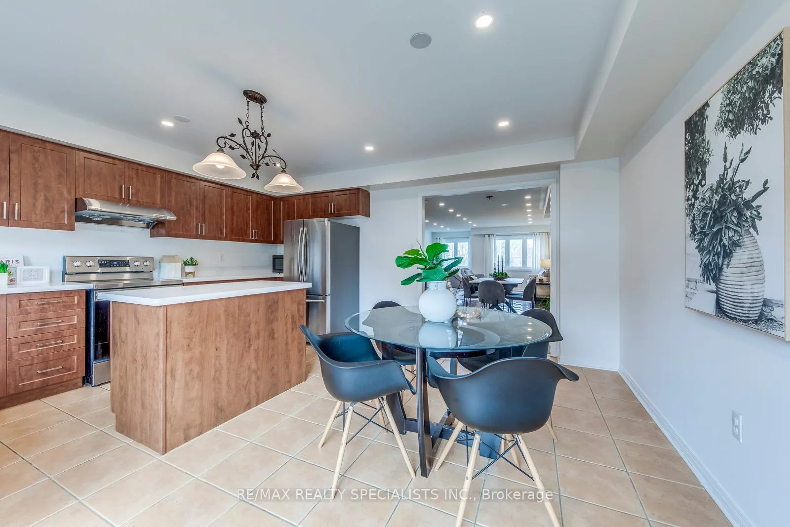 Photo 18 of 755 Candlestick Circle, Mississauga, Hurontario — HOMEH