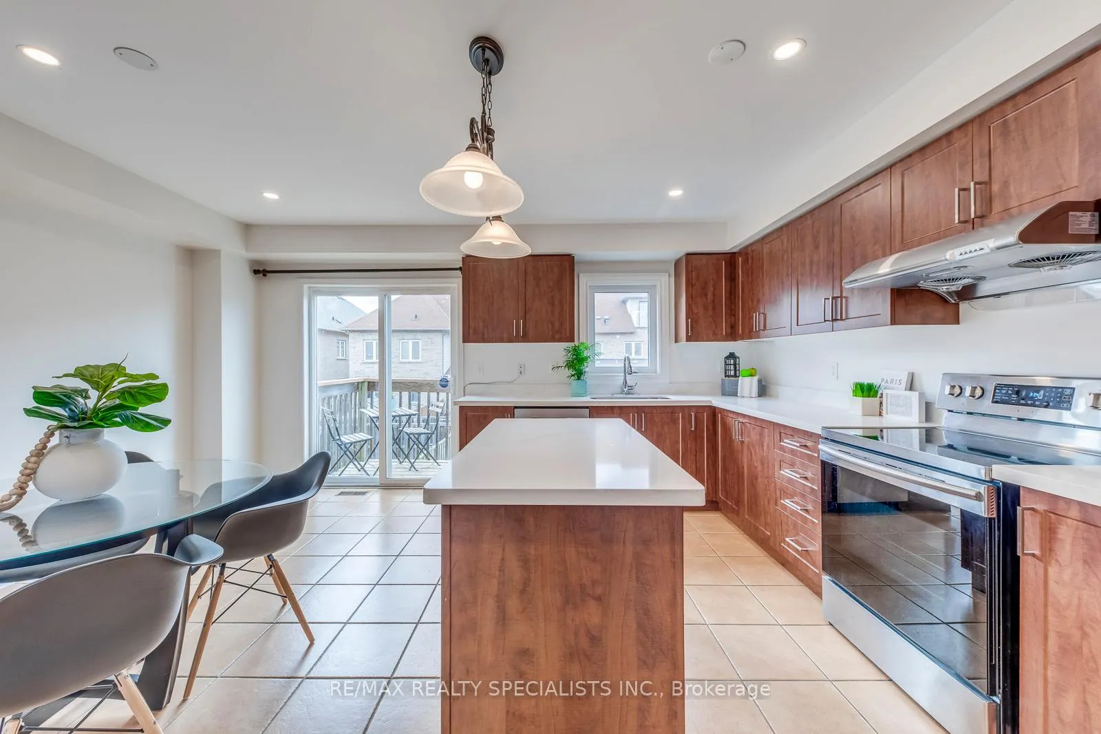 Photo 25 of 755 Candlestick Circle, Mississauga, Hurontario — HOMEH