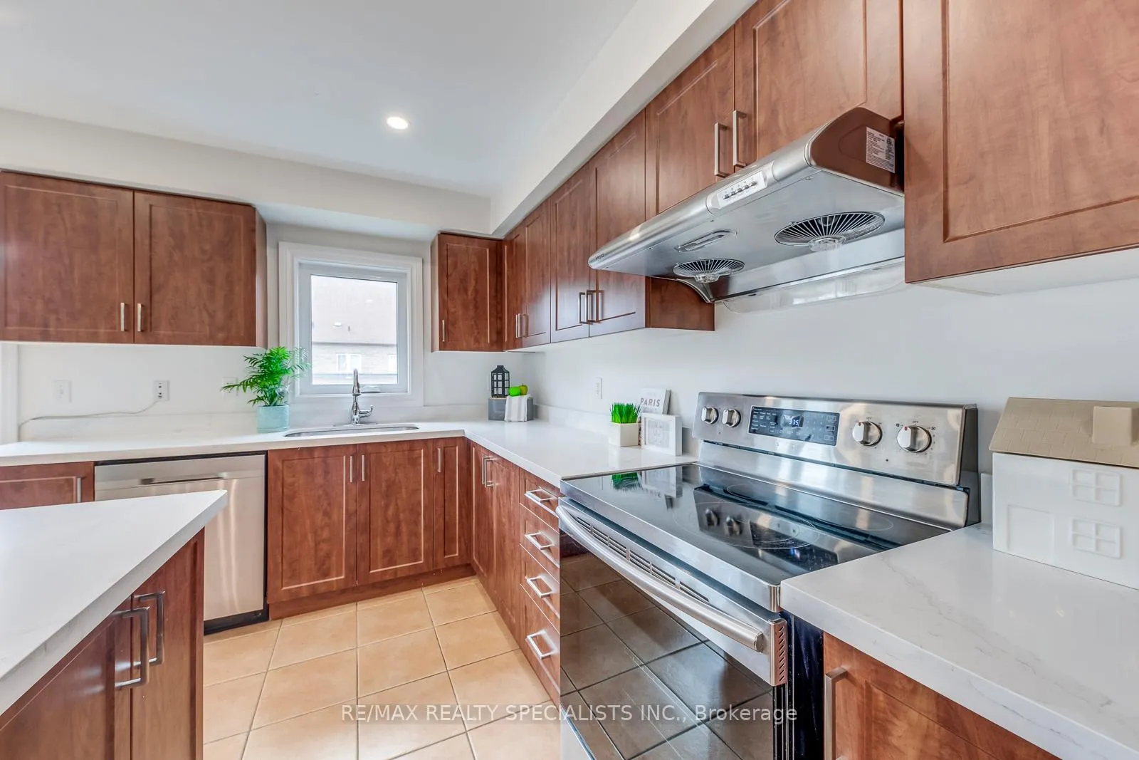 Photo 28 of 755 Candlestick Circle, Mississauga, Hurontario — HOMEH