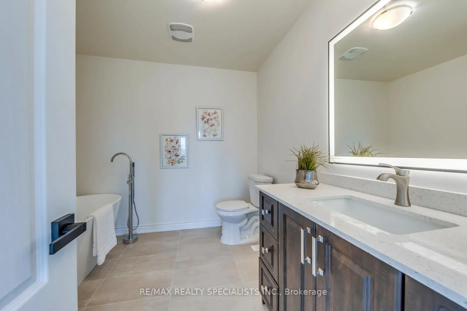 Photo 34 of 755 Candlestick Circle, Mississauga, Hurontario — HOMEH