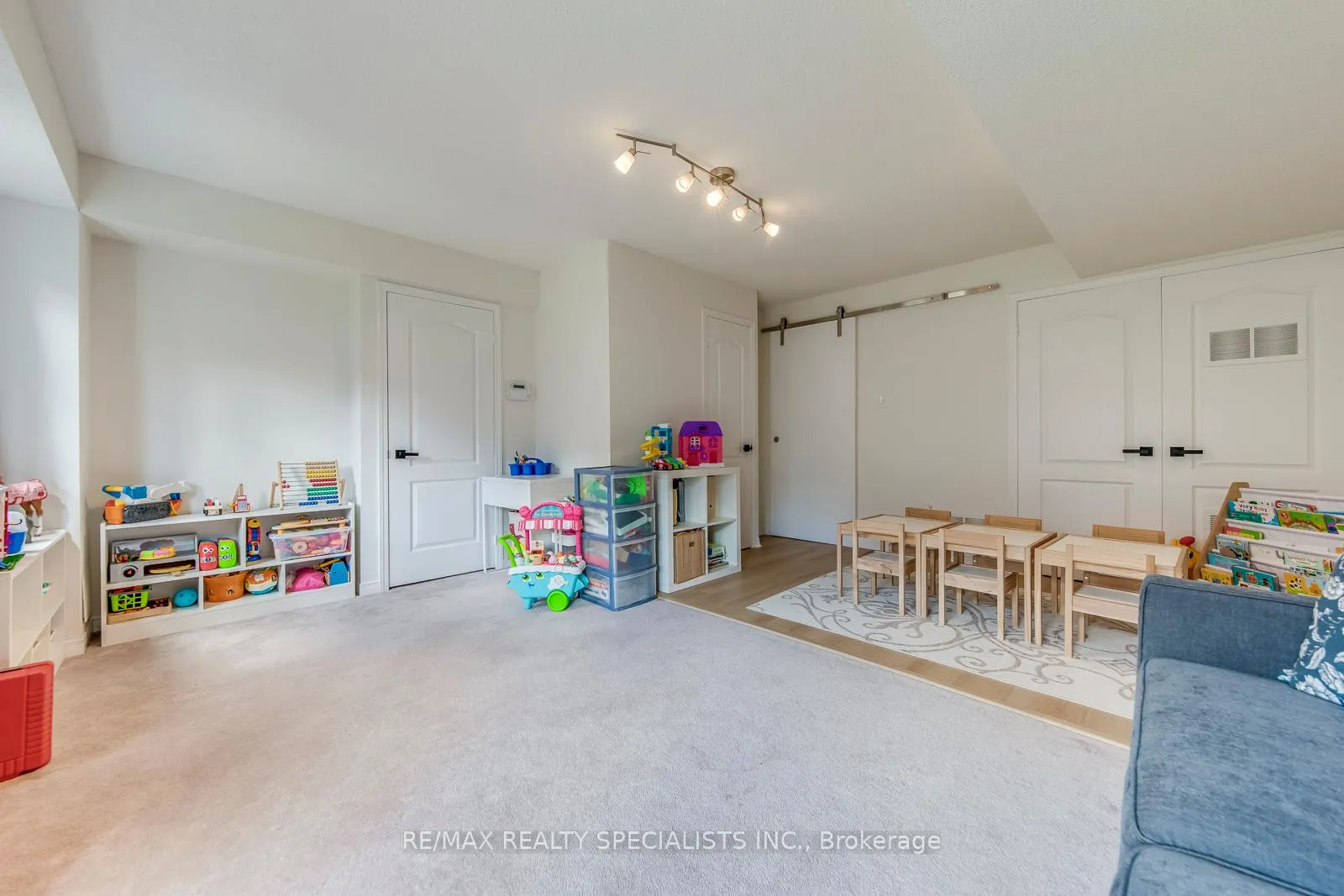 Photo 46 of 755 Candlestick Circle, Mississauga, Hurontario — HOMEH