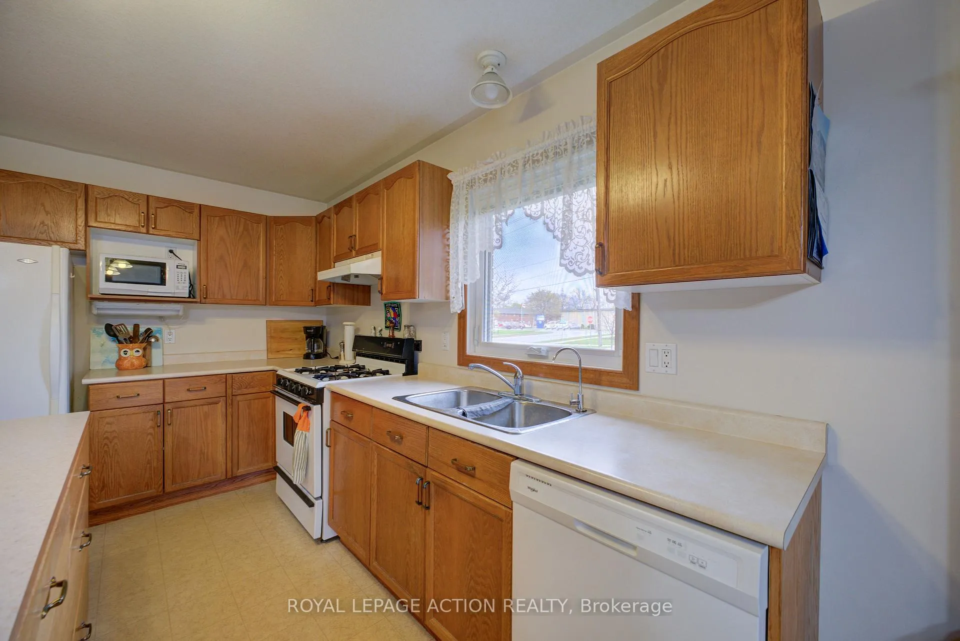 Photo 11 of Unit 1, 110 Somerset Road, Brantford — HOMEH