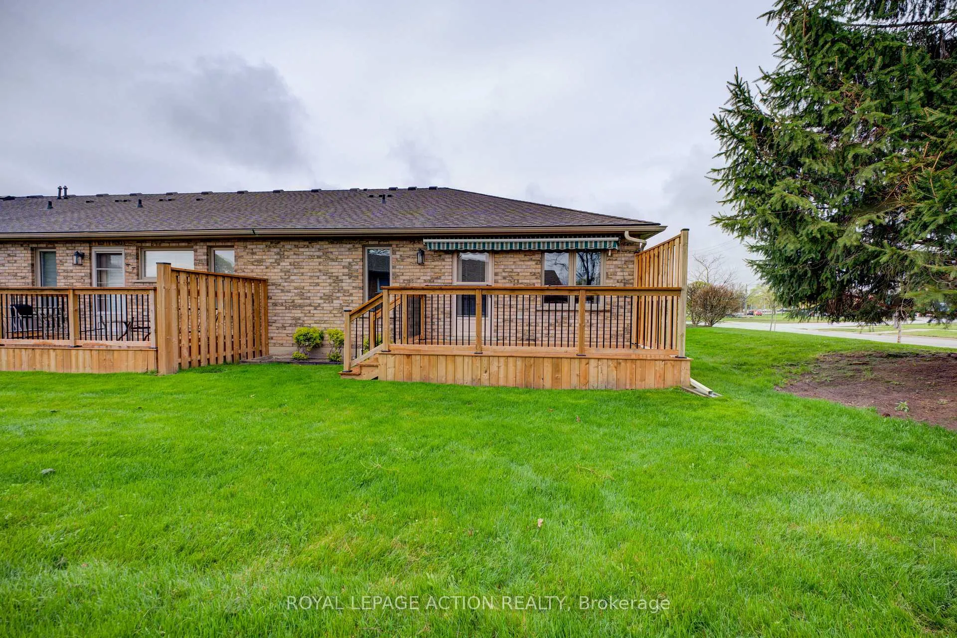 Photo 35 of Unit 1, 110 Somerset Road, Brantford — HOMEH