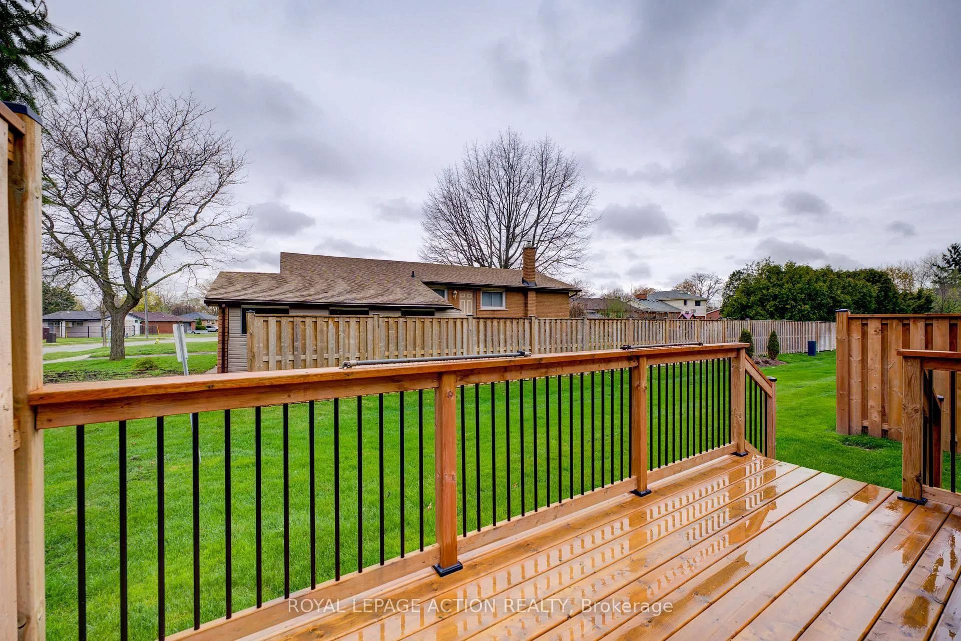 Photo 40 of Unit 1, 110 Somerset Road, Brantford — HOMEH