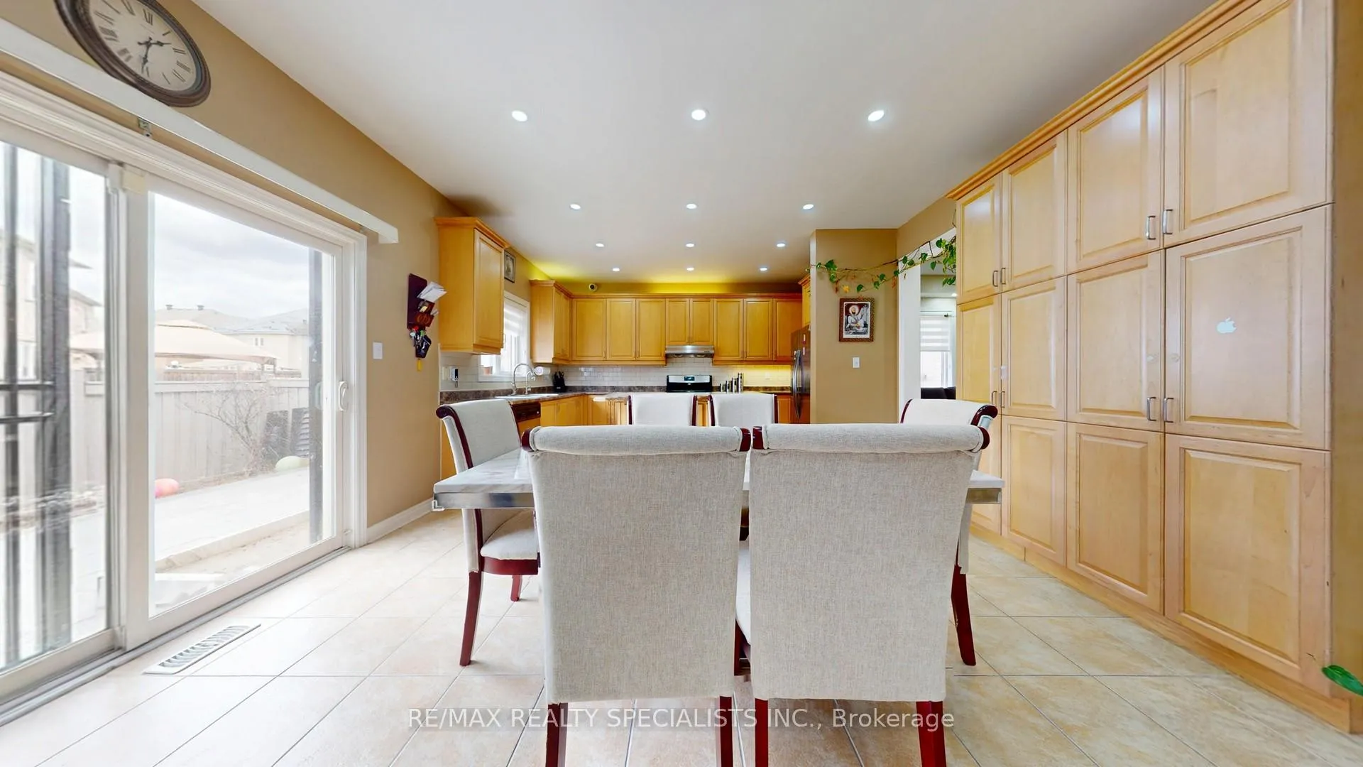 Photo 16 of 16 Redearth Gate, Brampton, Bram East — HOMEH