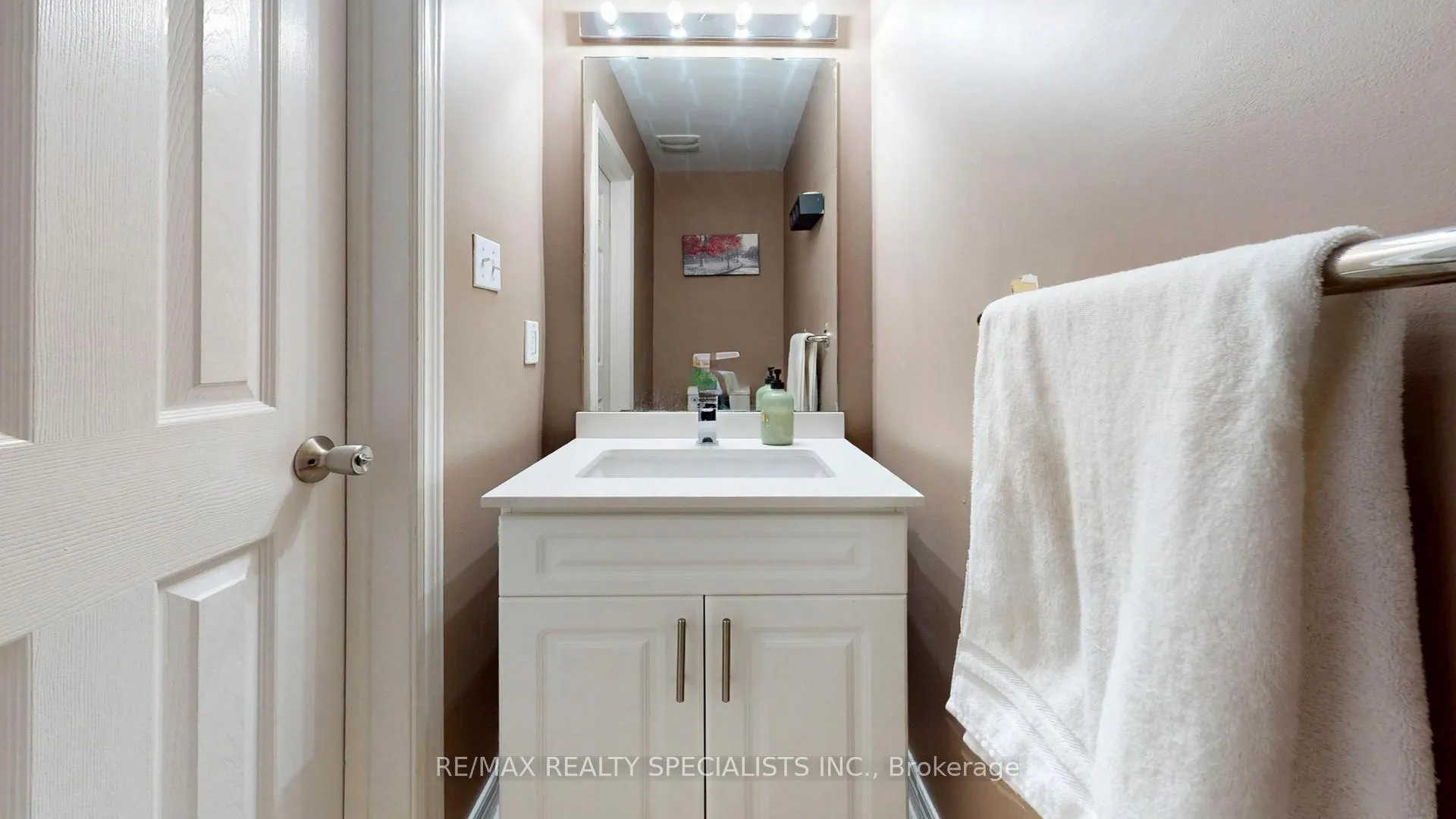 Photo 18 of 16 Redearth Gate, Brampton, Bram East — HOMEH