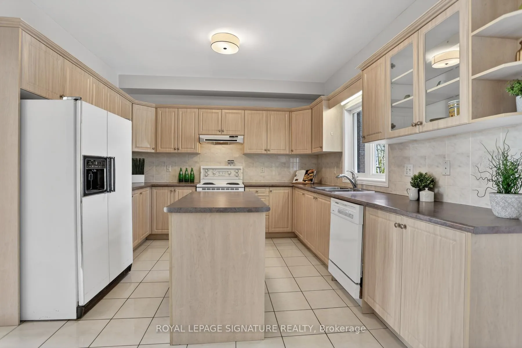 Photo 8 of 21 Romac Drive, Scarborough, Highland Creek — HOMEH