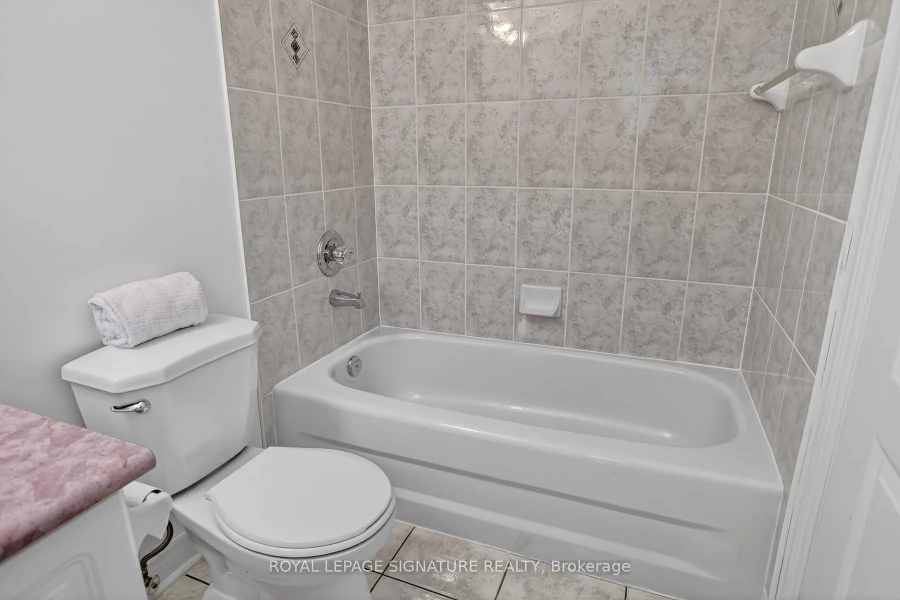 Photo 23 of 21 Romac Drive, Scarborough, Highland Creek — HOMEH