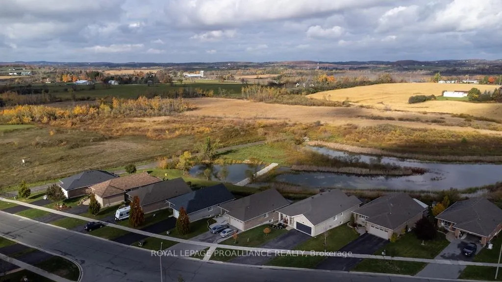 Photo 5 of 1445 Ireland Drive, Peterborough, Monaghan Ward 2 — HOMEH