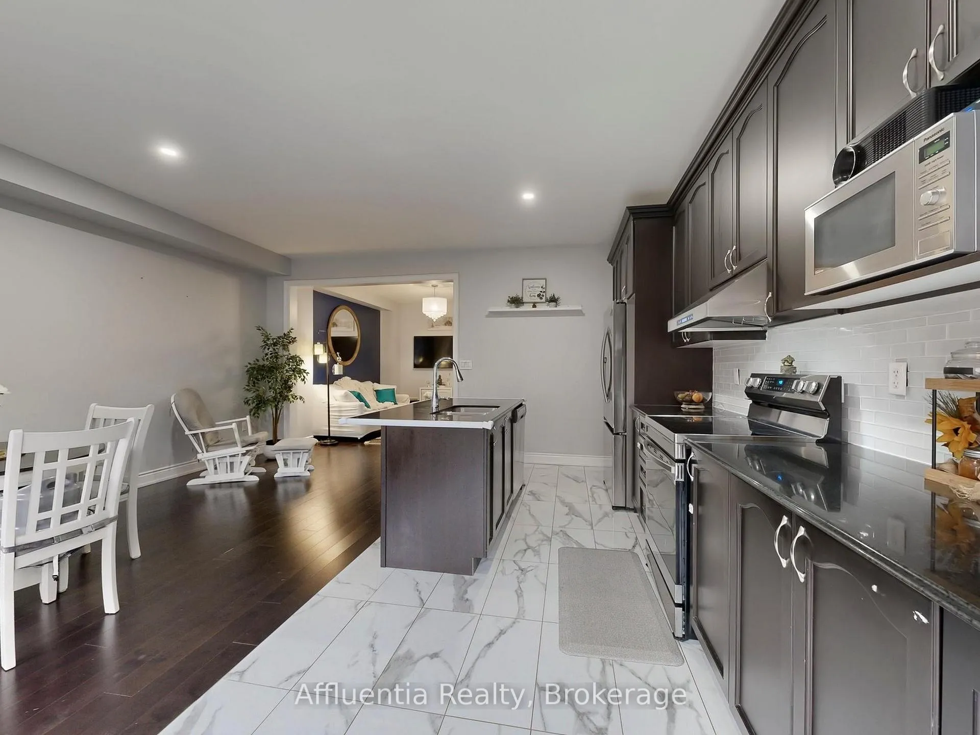 Photo 15 of 89 Titan Trail, Markham, Cedarwood — HOMEH
