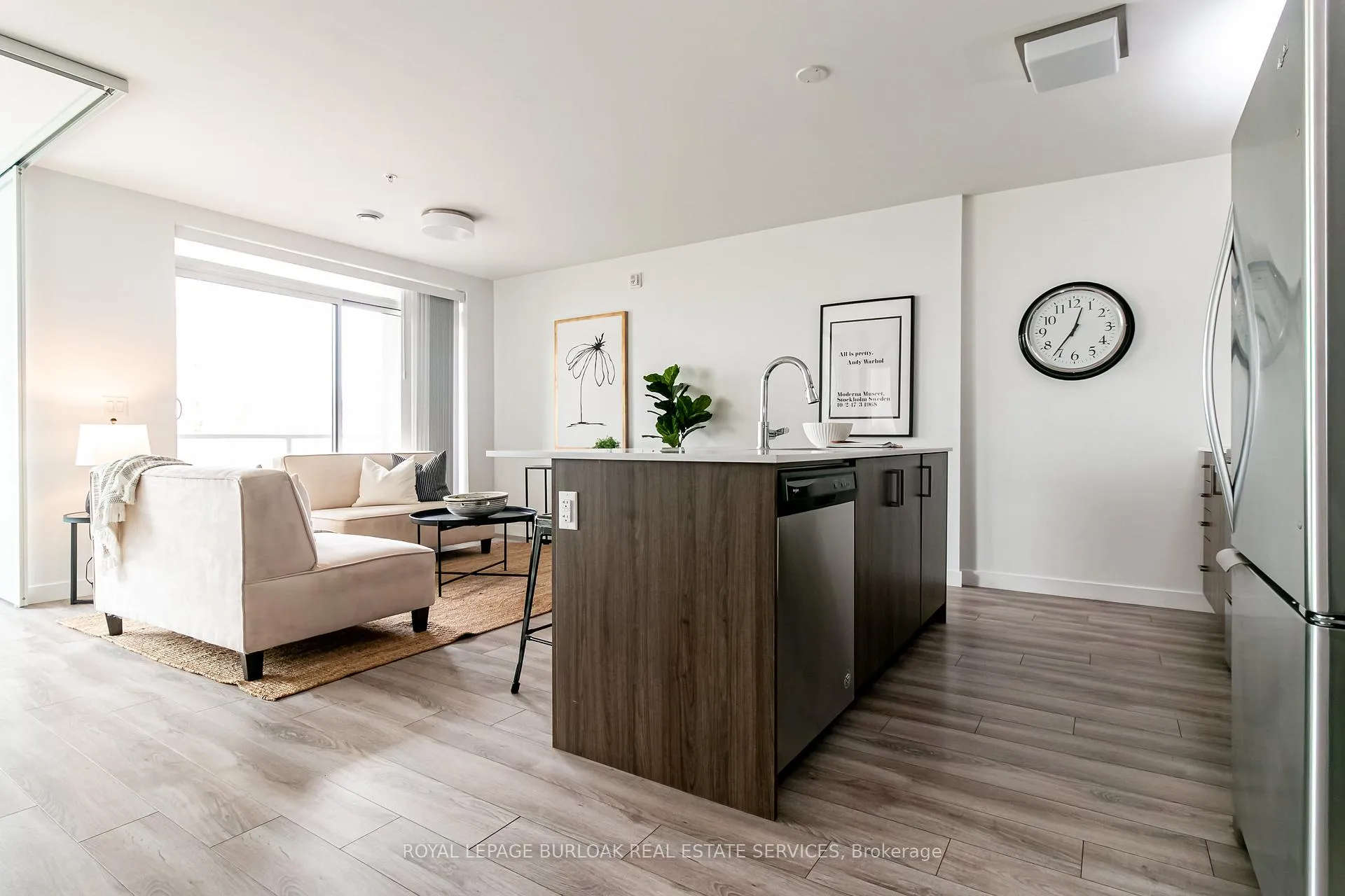 Photo 3 of Unit 206, 455 Charlton Avenue E, Hamilton, Stinson — HOMEH