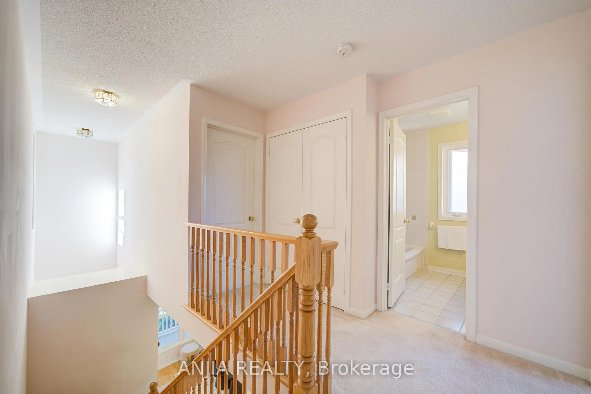 Photo 28 of 131 Winston Castle Drive, Markham, Berczy — HOMEH