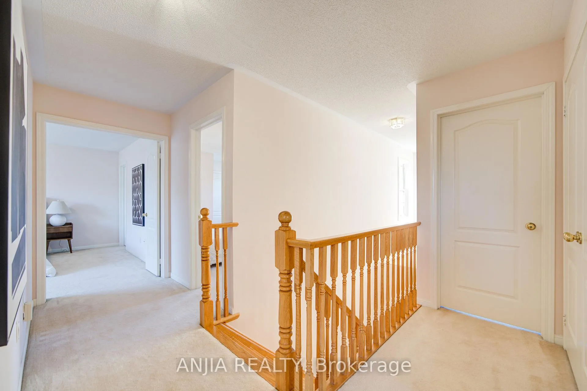 Photo 29 of 131 Winston Castle Drive, Markham, Berczy — HOMEH
