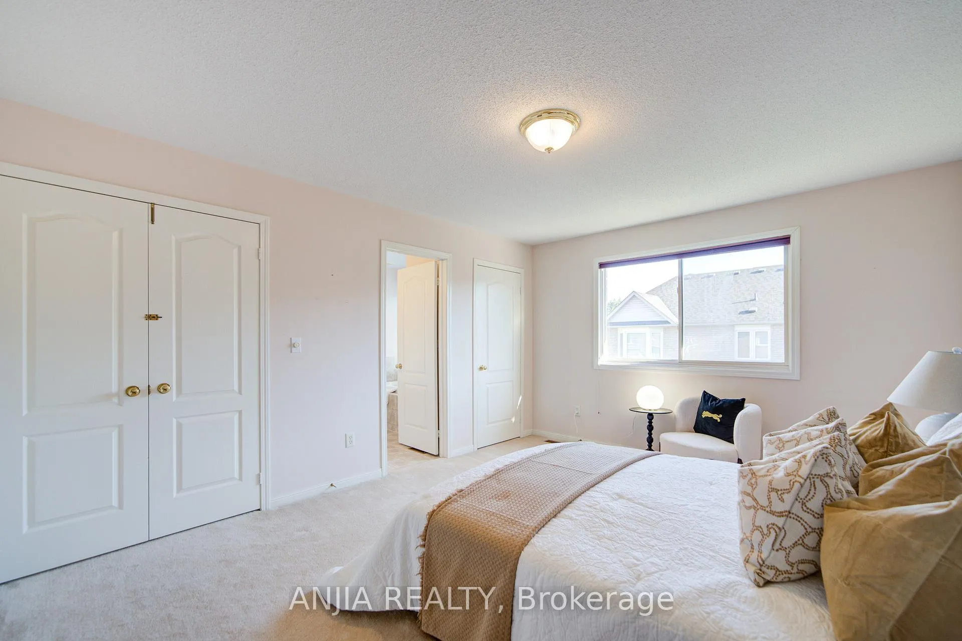 Photo 31 of 131 Winston Castle Drive, Markham, Berczy — HOMEH