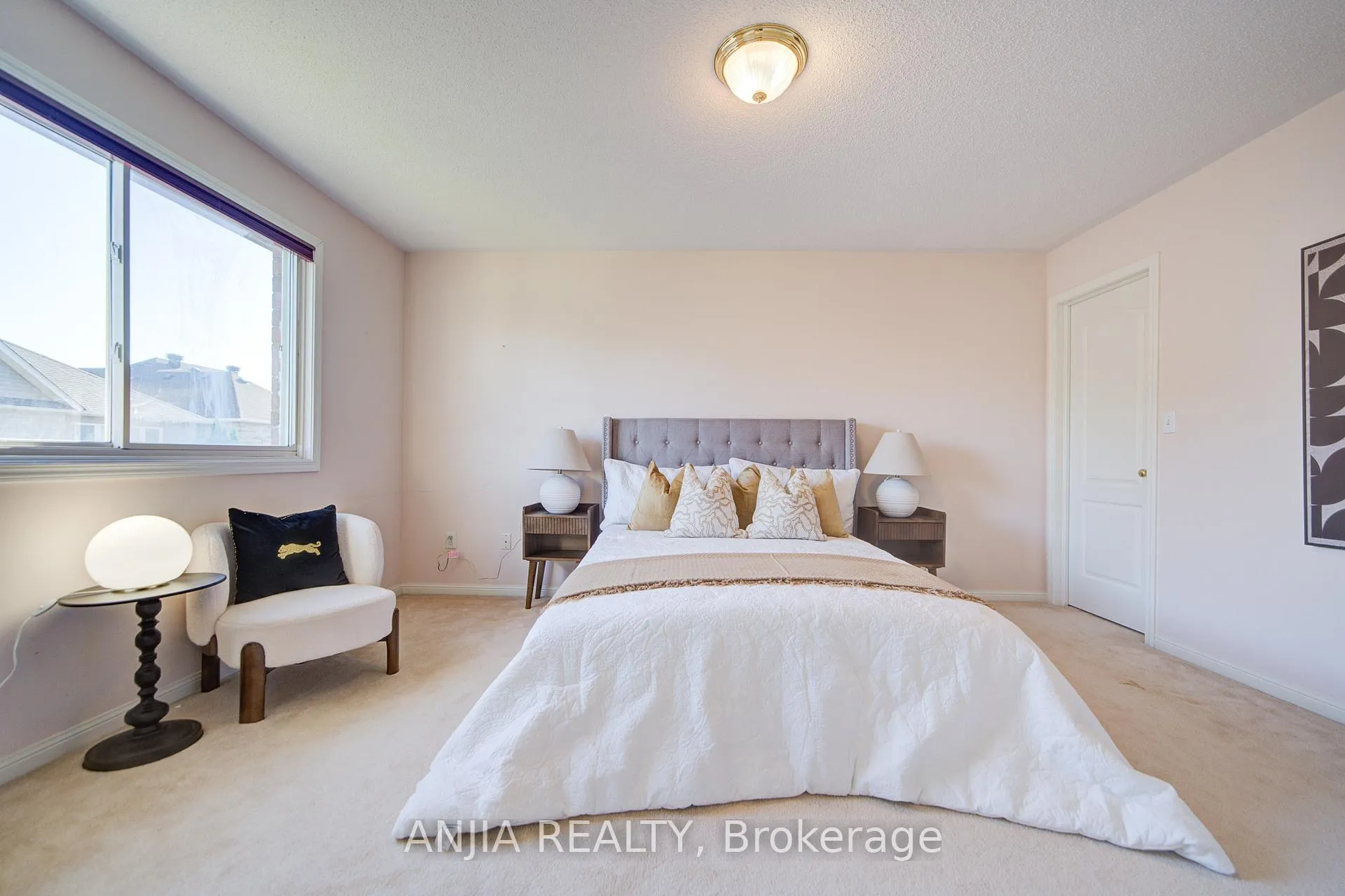 Photo 32 of 131 Winston Castle Drive, Markham, Berczy — HOMEH