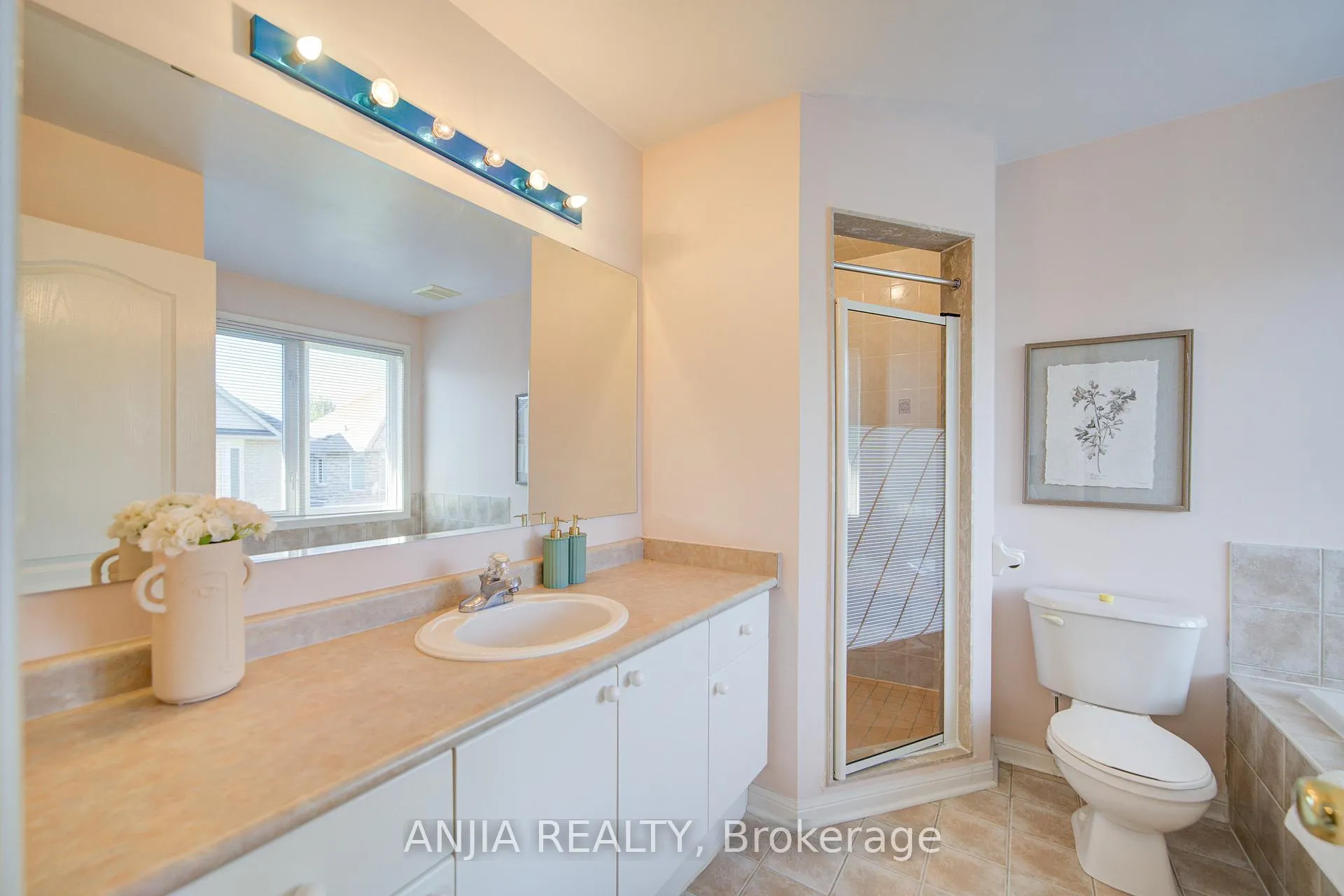 Photo 34 of 131 Winston Castle Drive, Markham, Berczy — HOMEH