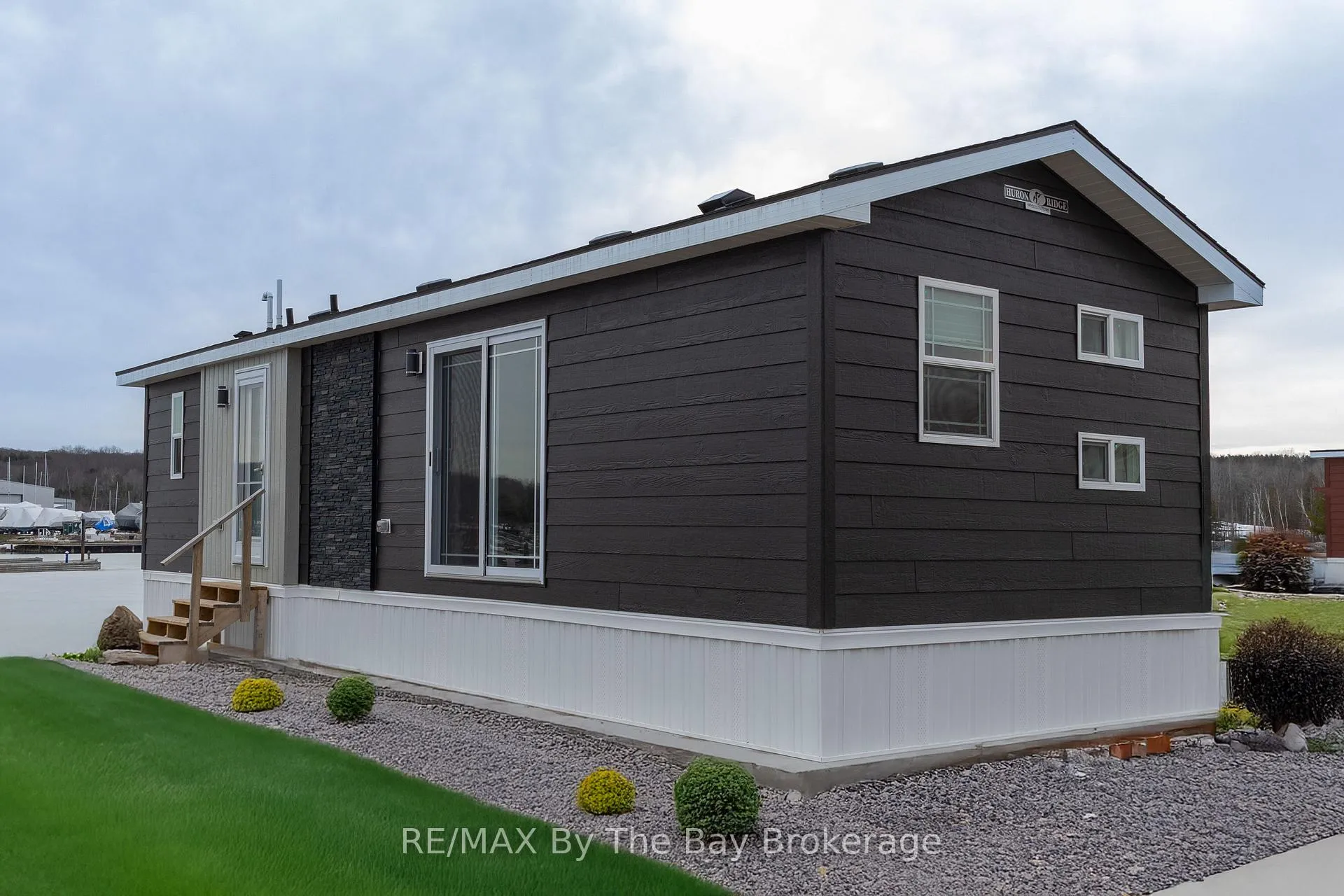 Photo 13 of Unit 62, 3282 Ogdens Beach Road, Midland — HOMEH