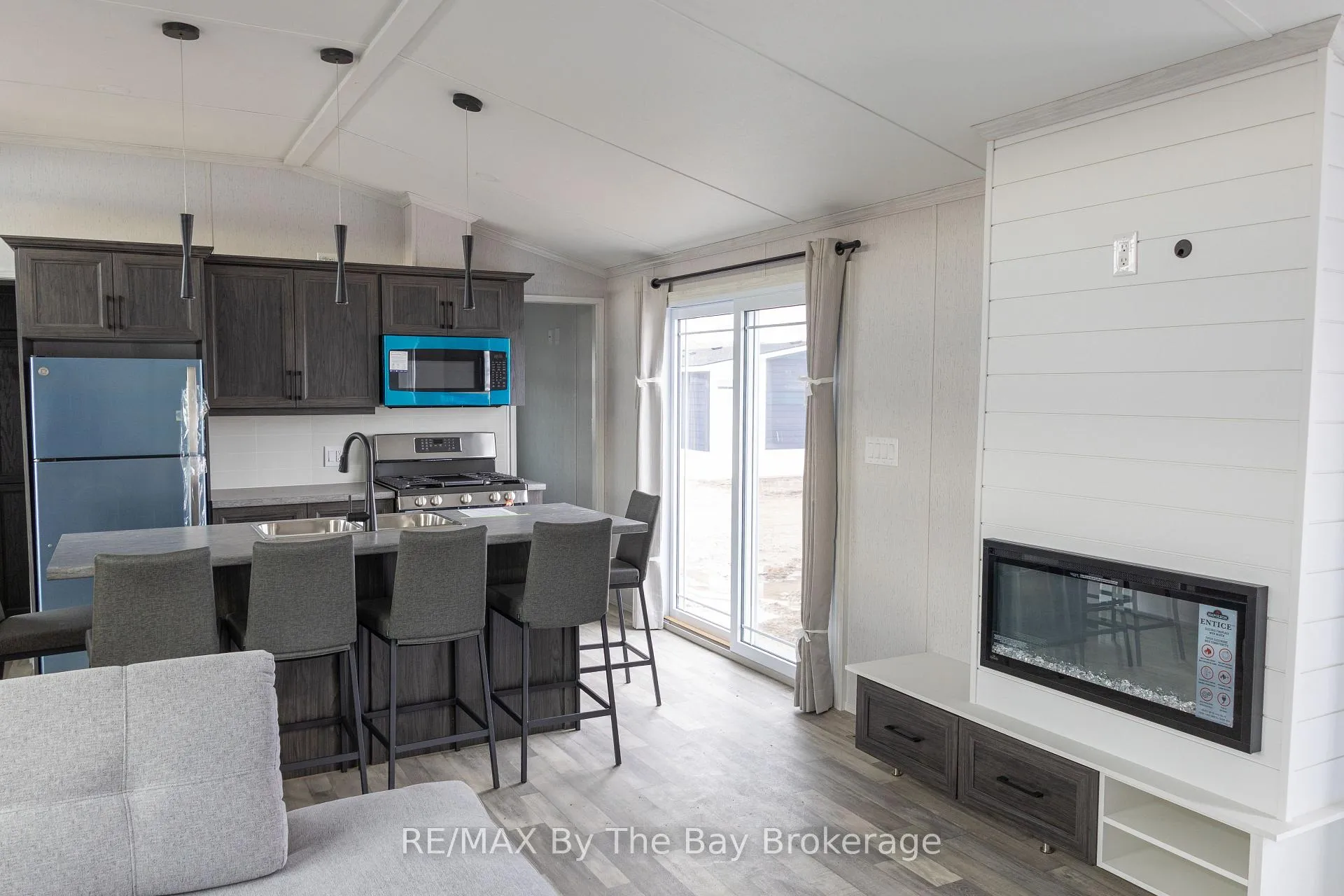 Photo 10 of Unit 62, 3282 Ogdens Beach Road, Midland — HOMEH