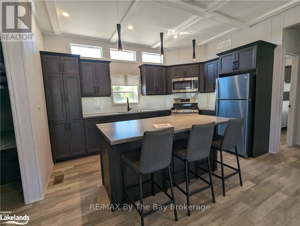 Photo 5 of Unit 47, 3282 Ogdens Beach Road, Midland — HOMEH