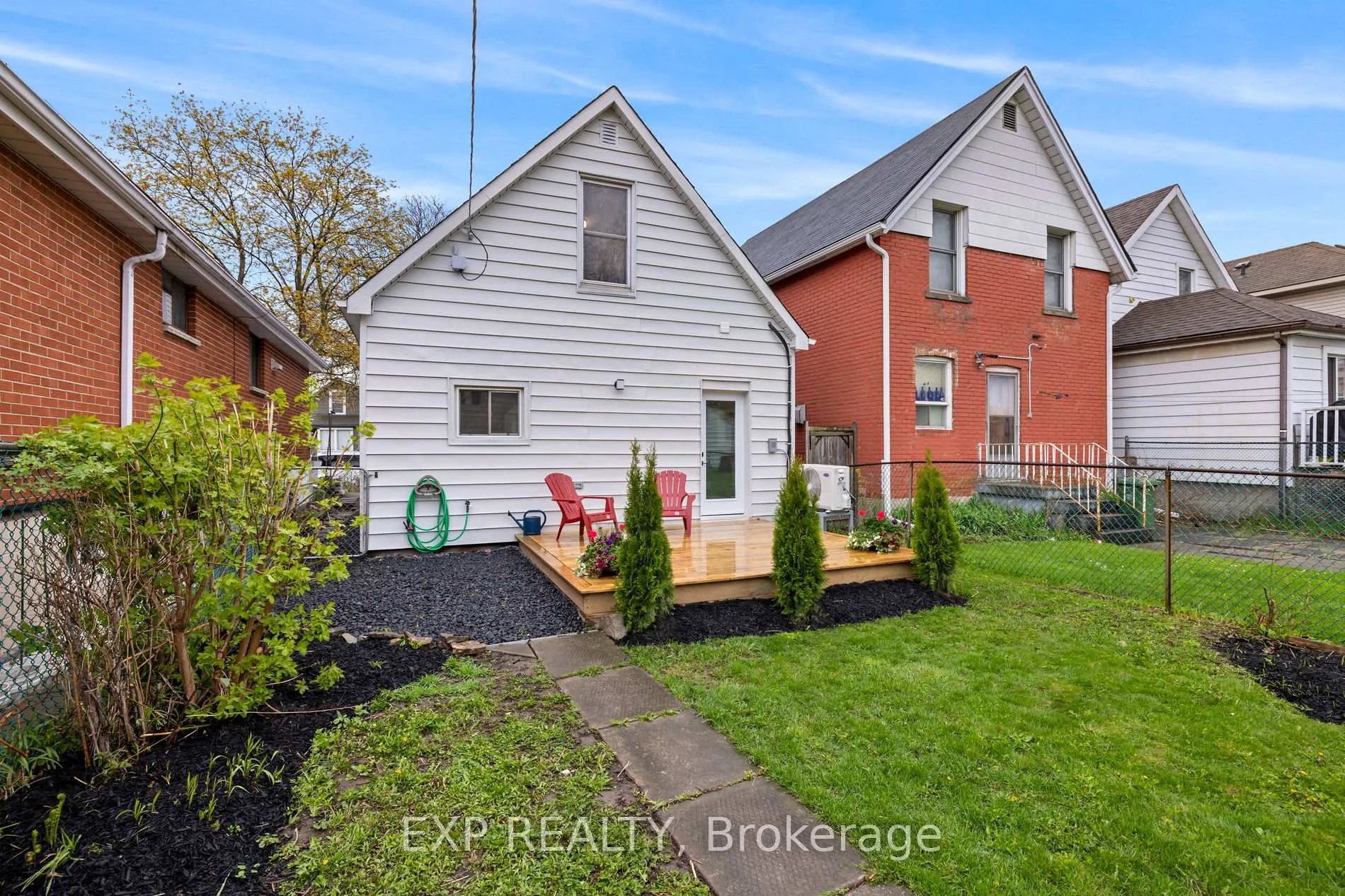 Photo 3 of 24 East 24th Street, Hamilton, Eastmount — HOMEH