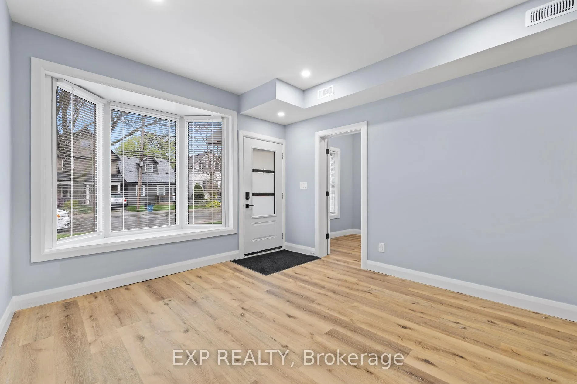 Photo 9 of 24 East 24th Street, Hamilton, Eastmount — HOMEH
