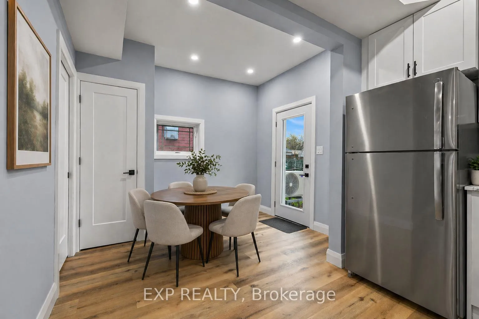 Photo 17 of 24 East 24th Street, Hamilton, Eastmount — HOMEH