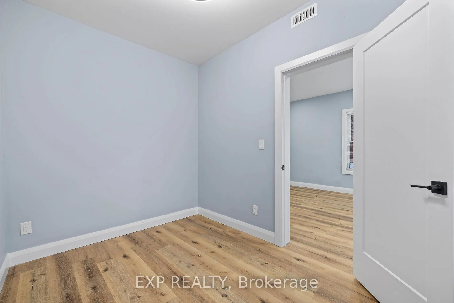 Photo 19 of 24 East 24th Street, Hamilton, Eastmount — HOMEH