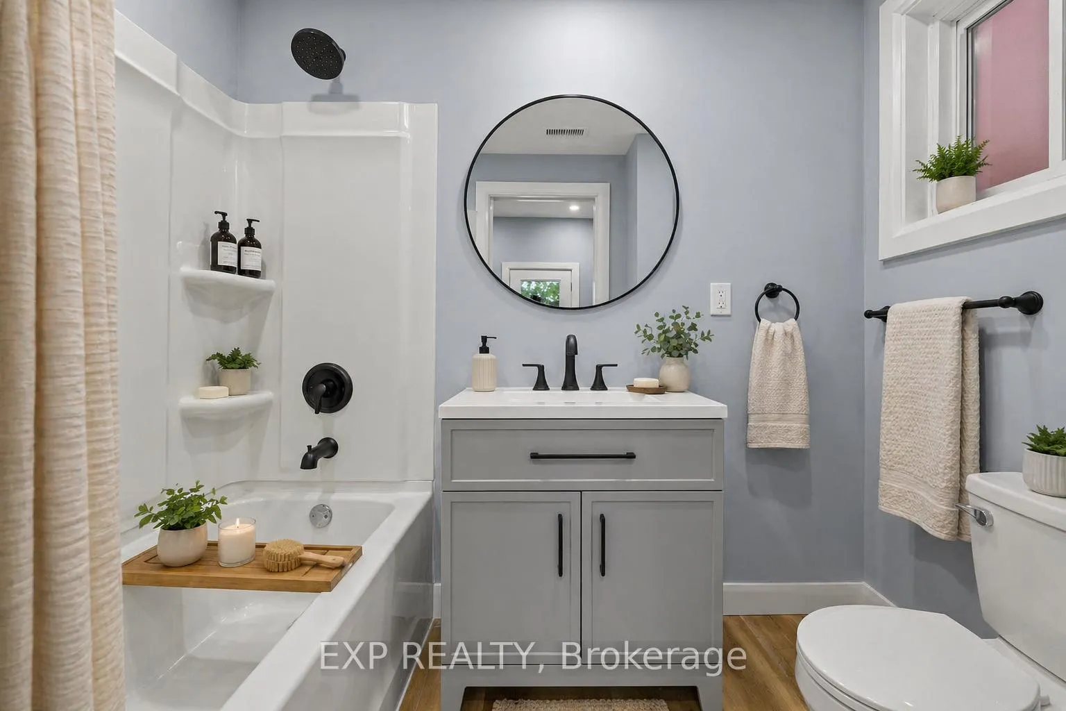 Photo 23 of 24 East 24th Street, Hamilton, Eastmount — HOMEH