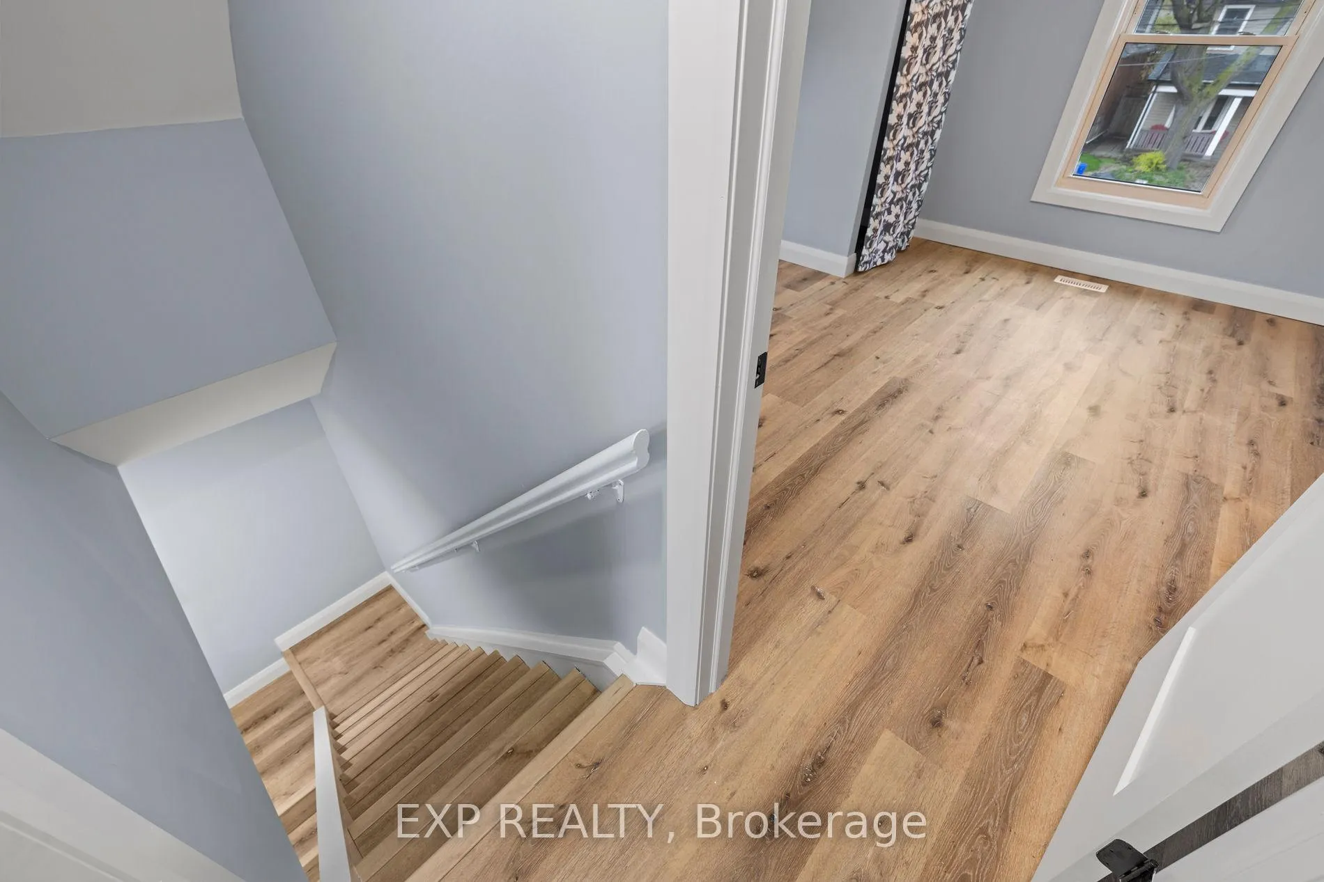 Photo 25 of 24 East 24th Street, Hamilton, Eastmount — HOMEH