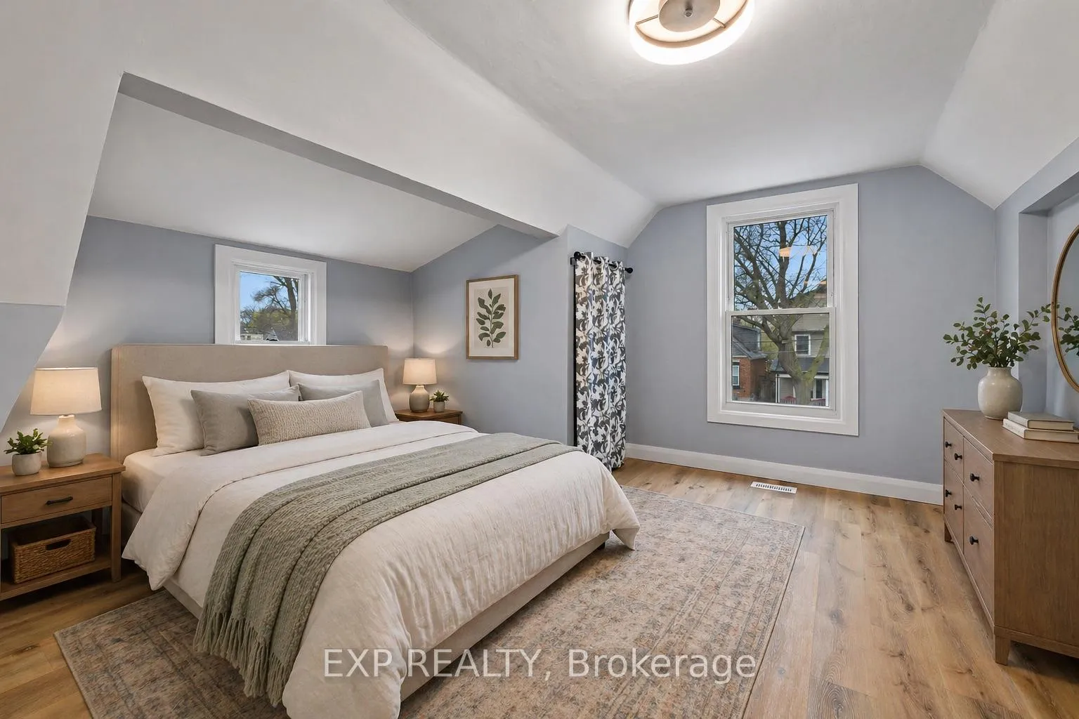 Photo 26 of 24 East 24th Street, Hamilton, Eastmount — HOMEH