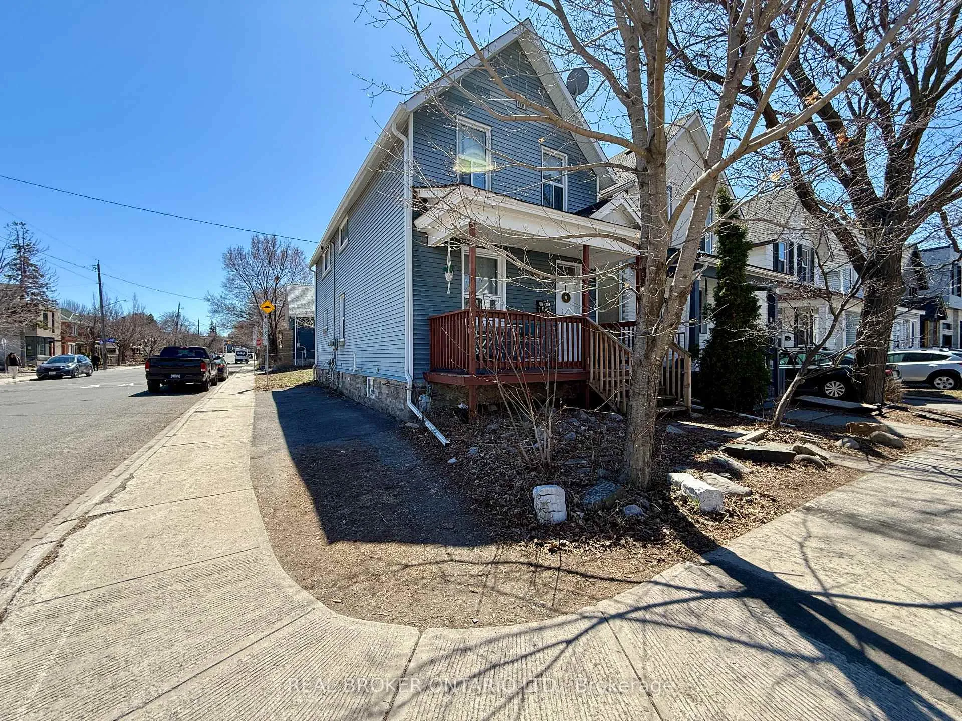 Photo 2 of 4 Gould Street, Ottawa, Ottawa West — HOMEH