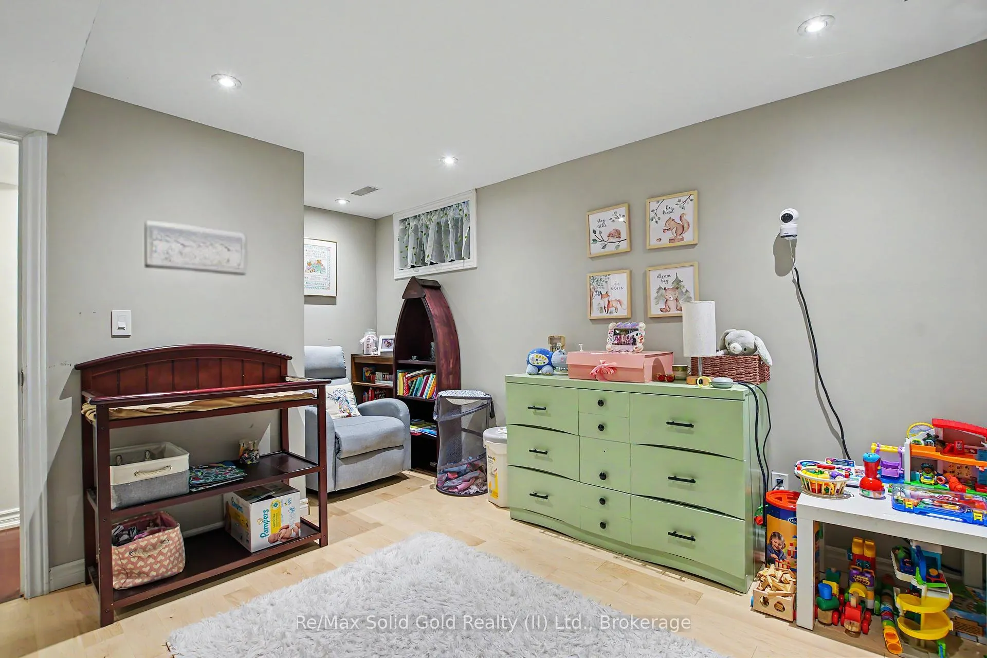 Photo 7 of 241 Guelph Avenue, Cambridge, Silver Heights — HOMEH
