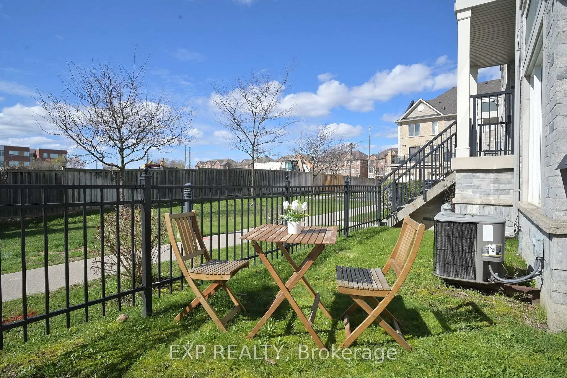 Photo 7 of Unit 32, 60 Fairwood Circle, Brampton, Sandringham-Wellington — HOMEH