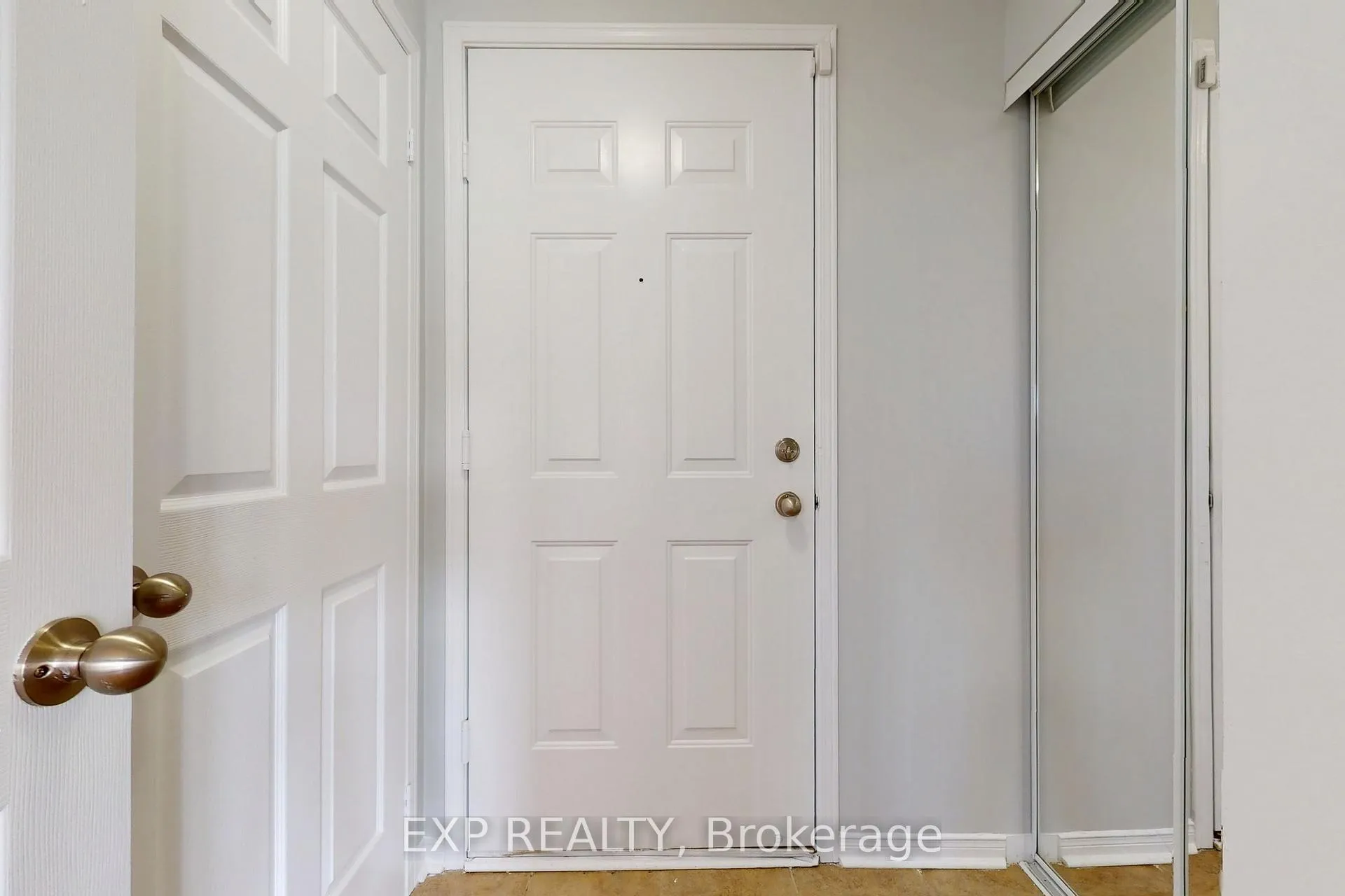 Photo 10 of Unit 32, 60 Fairwood Circle, Brampton, Sandringham-Wellington — HOMEH